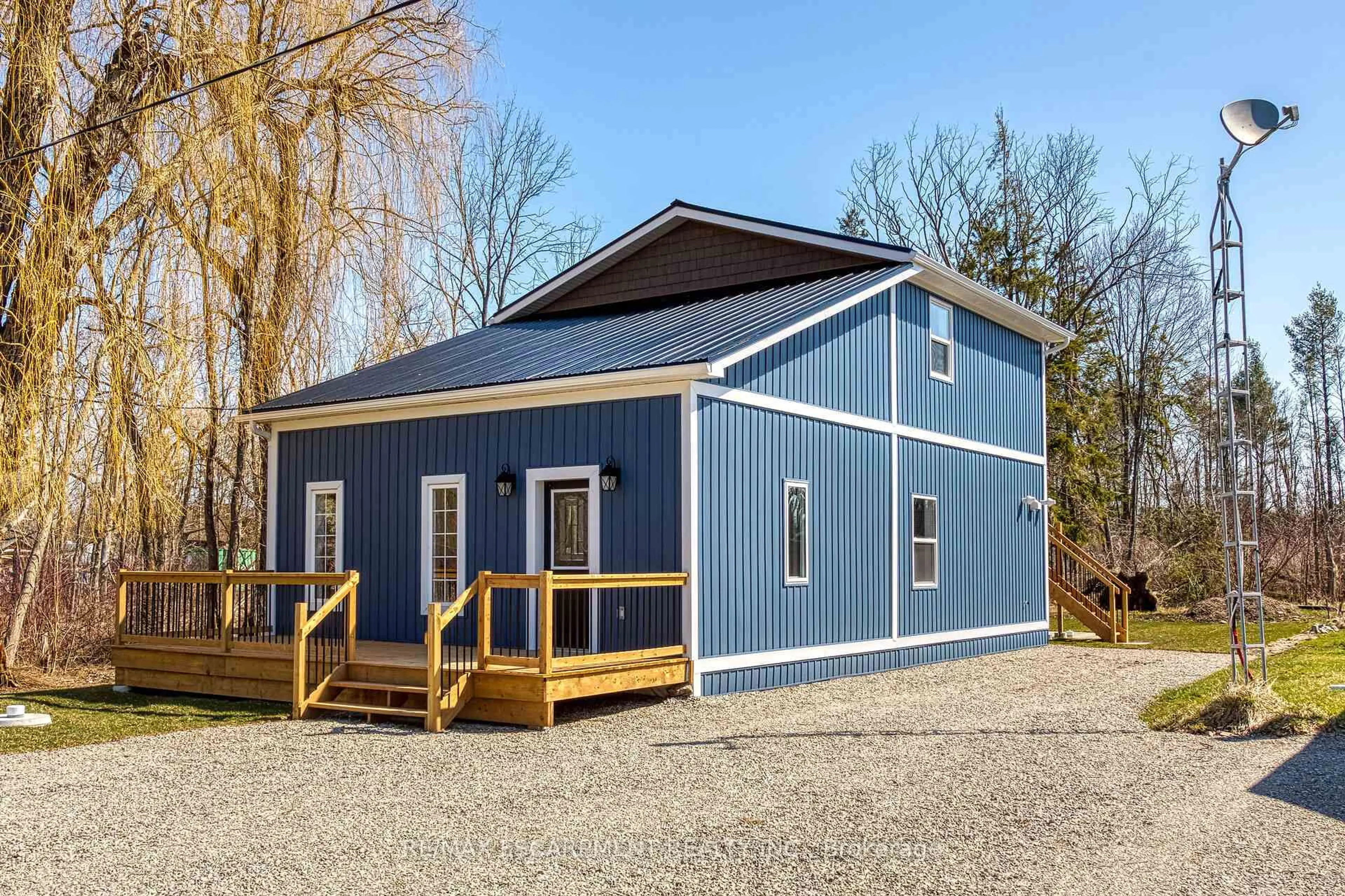 Home with vinyl exterior material, building for 22 Siddall Rd, Haldimand Ontario N0A 1K0