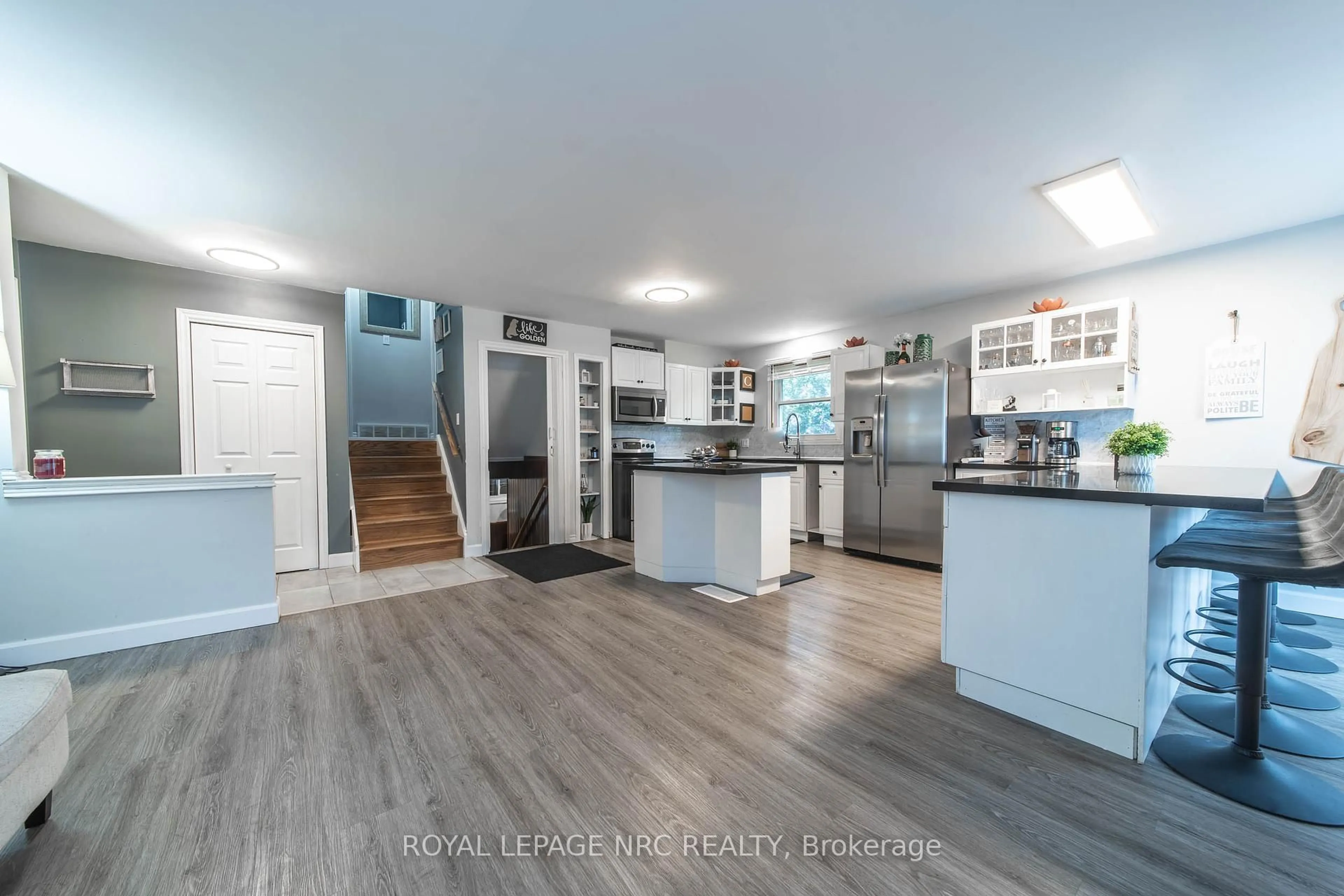 Open concept kitchen, unknown for 7346 Sunhaven Dr, Niagara Falls Ontario L2G 7E2