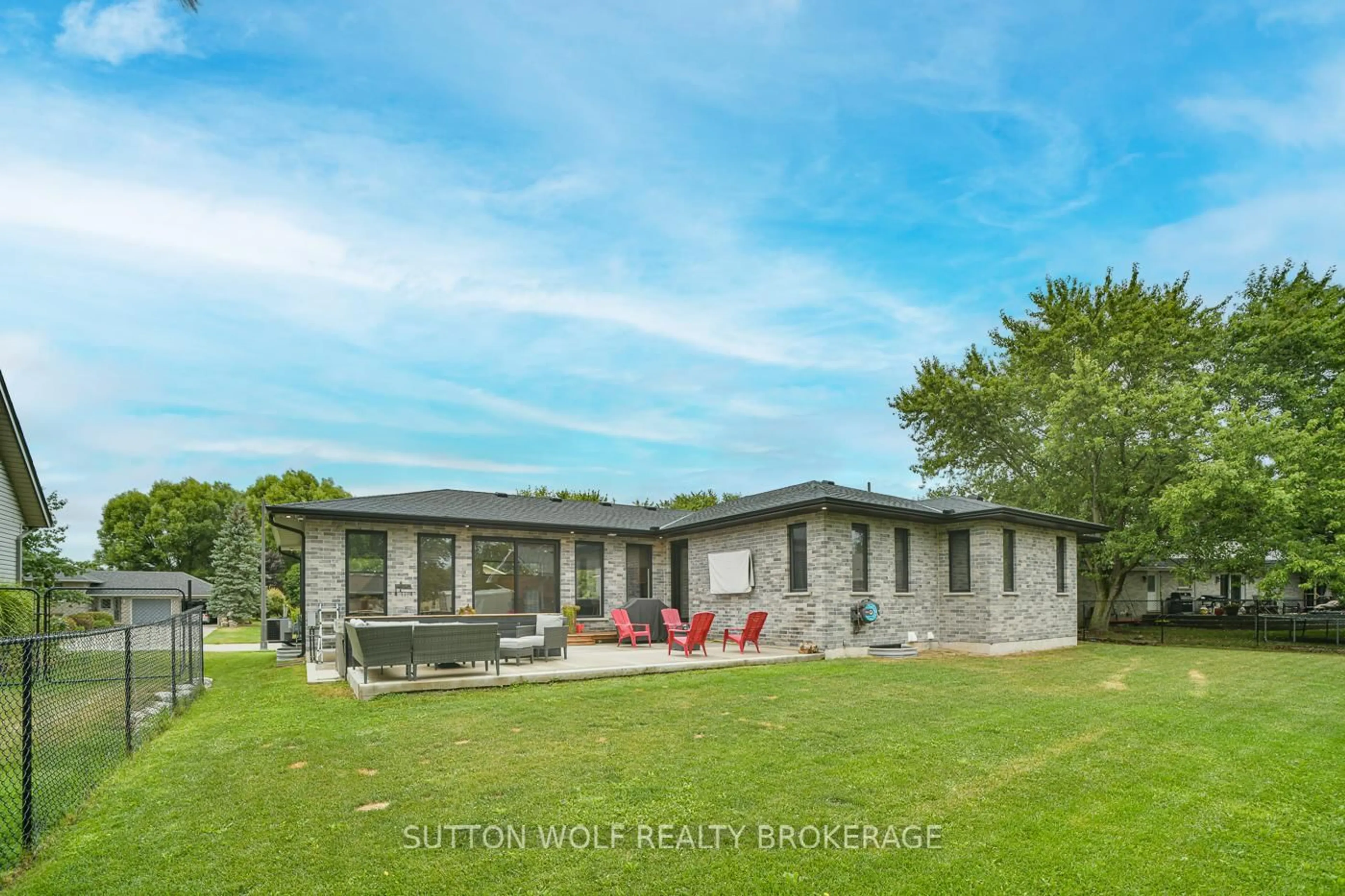 A pic from outside/outdoor area/front of a property/back of a property/a pic from drone, building for 65 Park Ave, East Zorra-Tavistock Ontario N0J 1M0