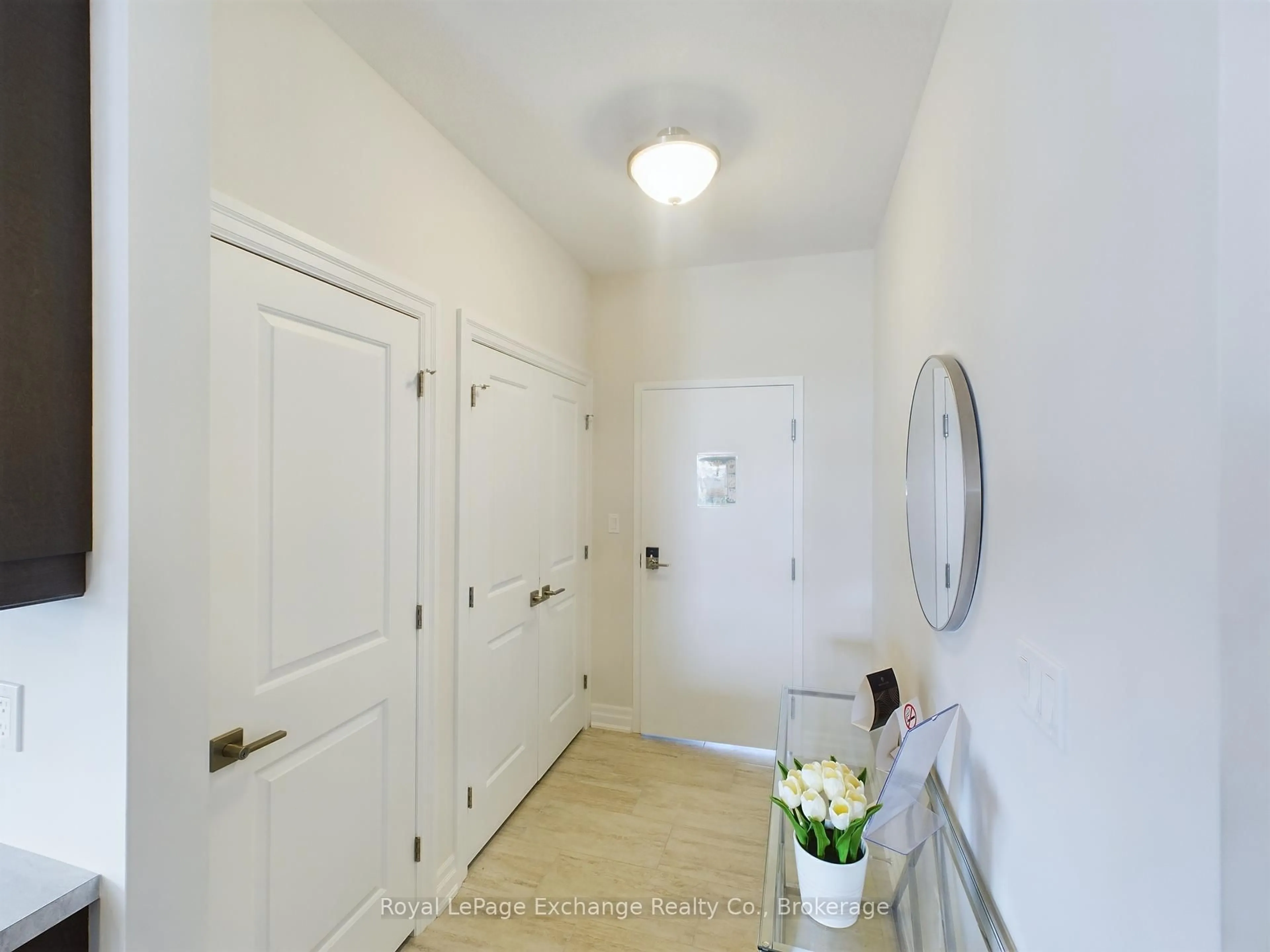 Indoor entryway for 336 Mary Rose Ave, Saugeen Shores Ontario N0H 2C3