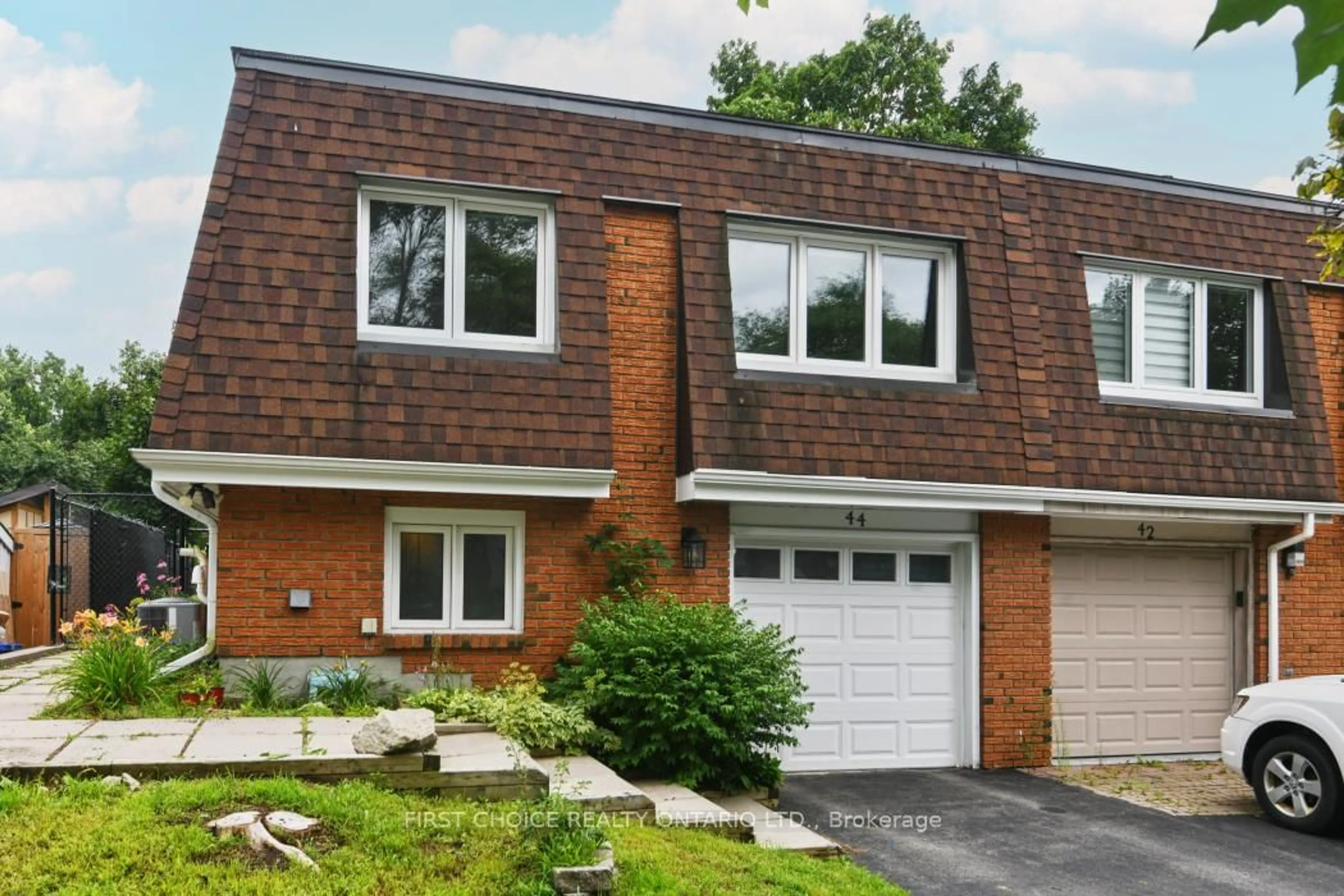 Home with brick exterior material, street for 44 Oberon St, Ottawa Ontario K2H 7X8