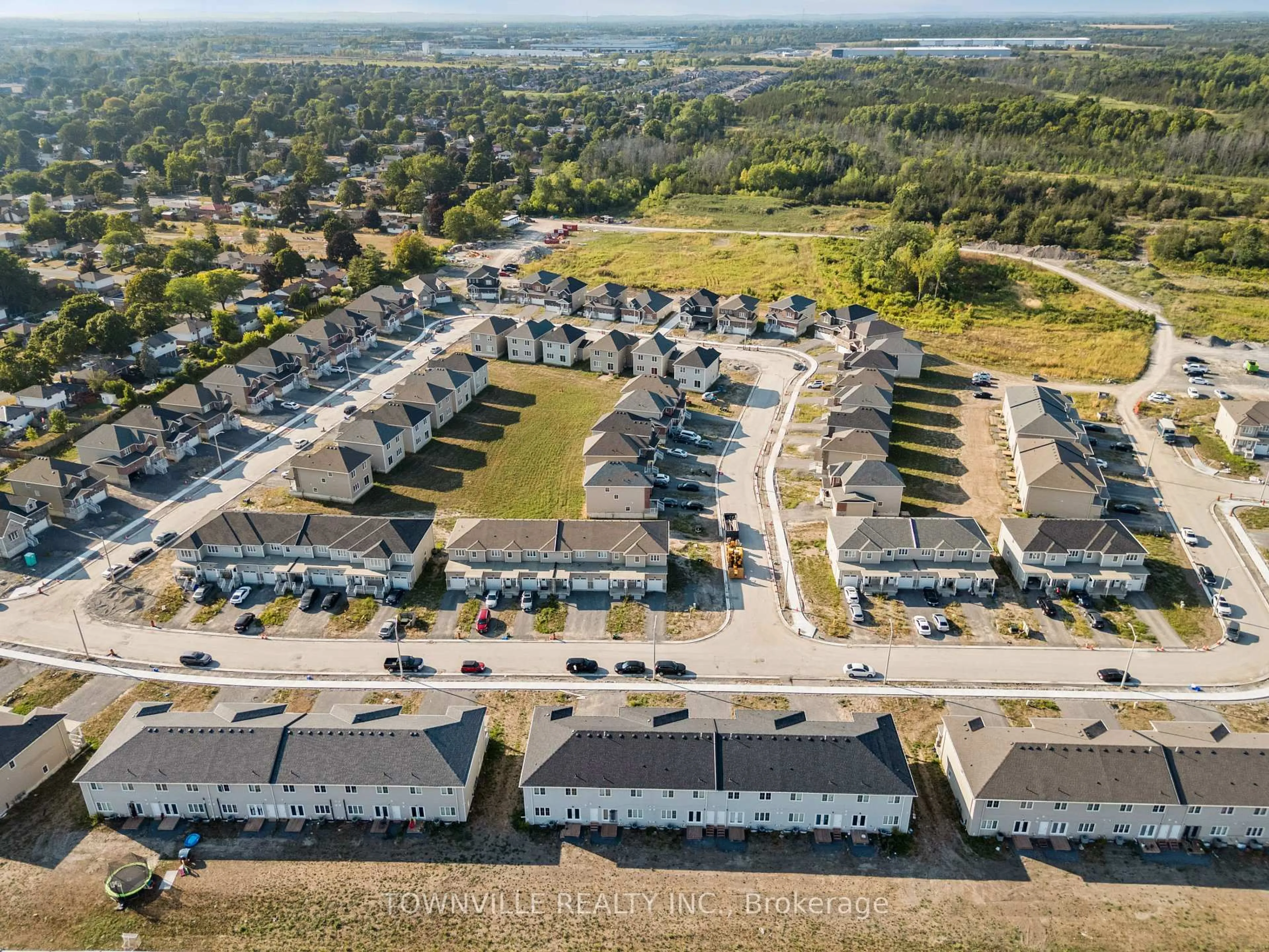 A pic from outside/outdoor area/front of a property/back of a property/a pic from drone, street for 45 Lincoln Dr, Belleville Ontario K8N 0T7