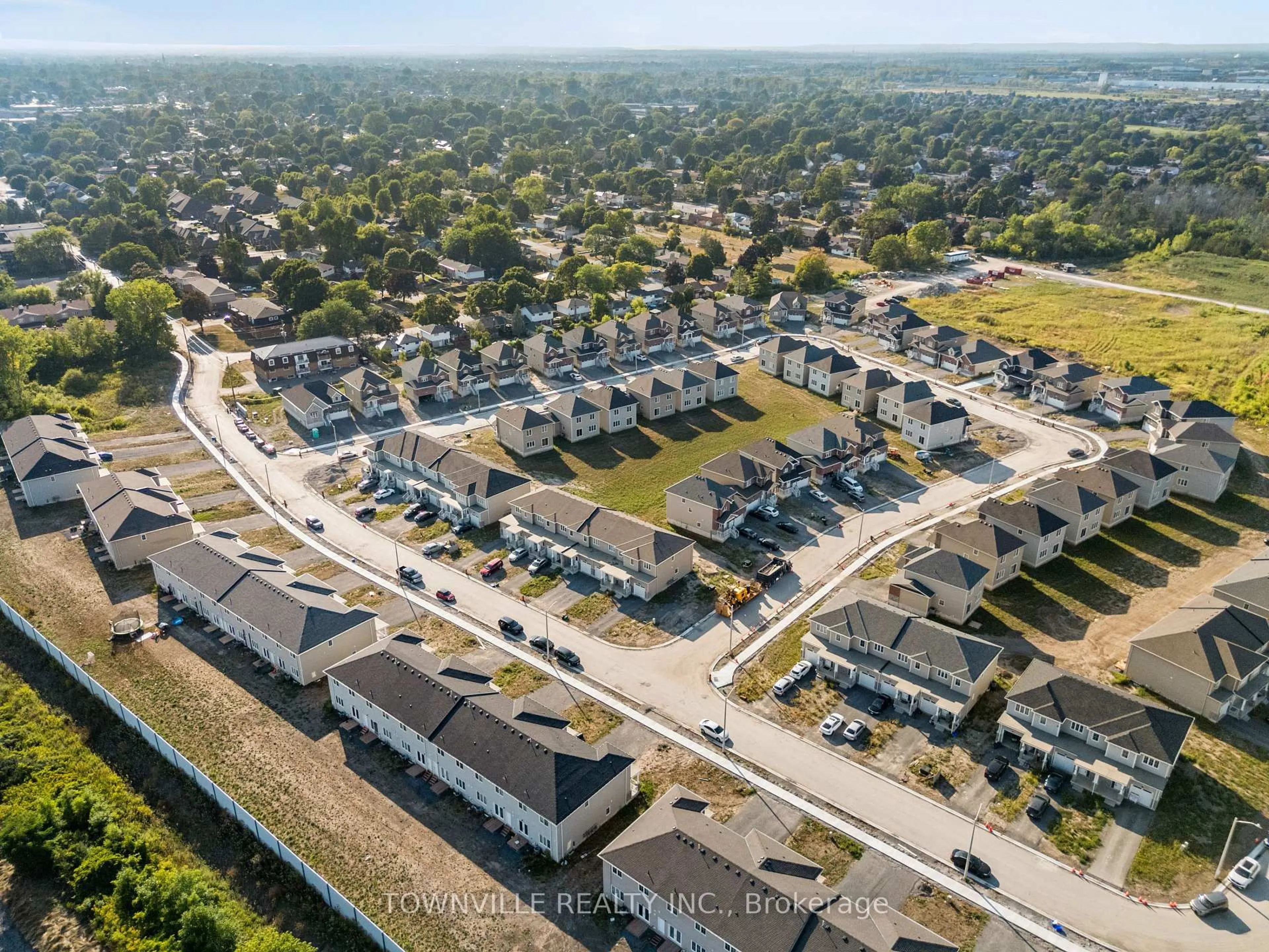 A pic from outside/outdoor area/front of a property/back of a property/a pic from drone, street for 45 Lincoln Dr, Belleville Ontario K8N 0T7