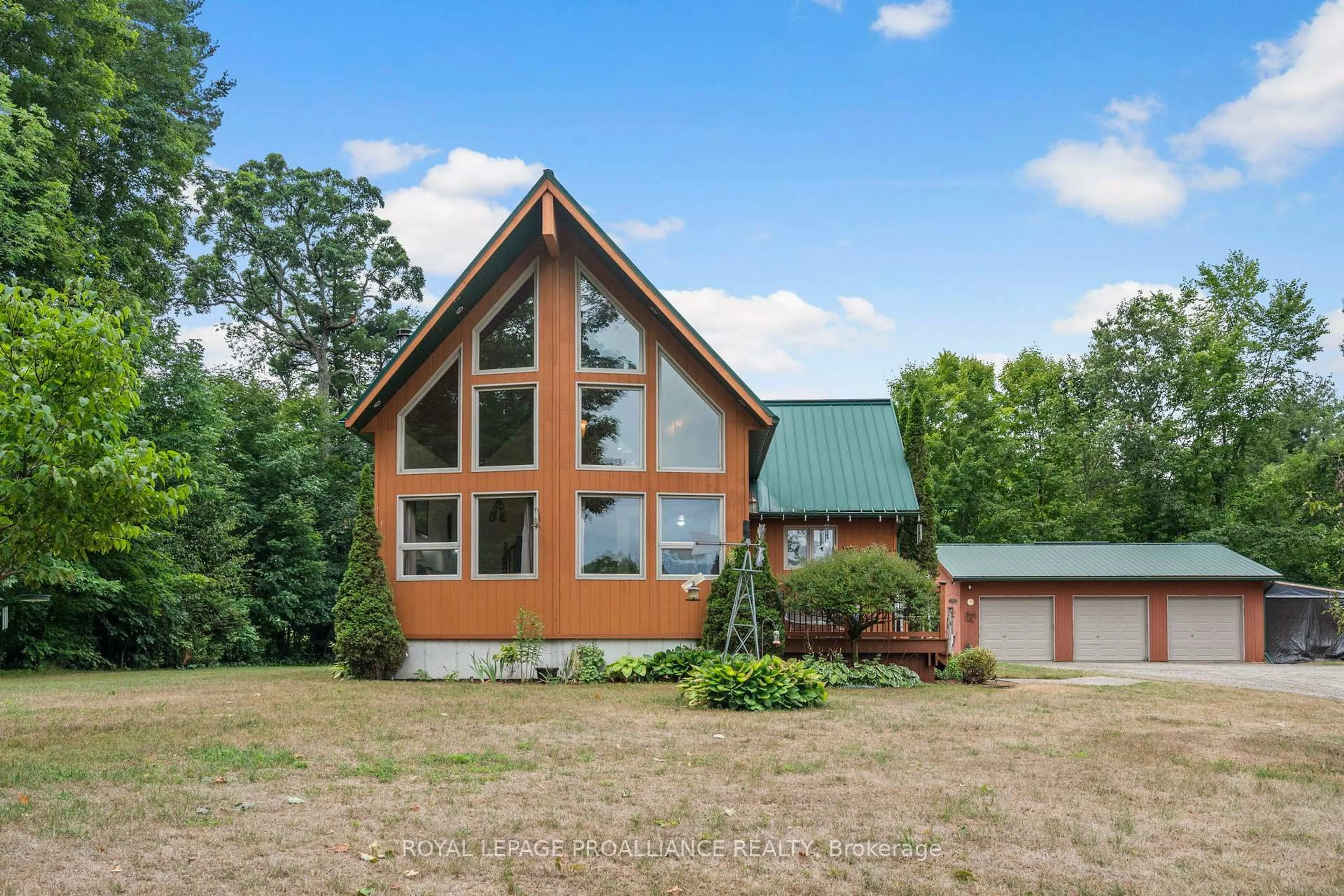 Home with vinyl exterior material, mountain view for 784 North Burns Rd, Alnwick/Haldimand Ontario K0K 1C0