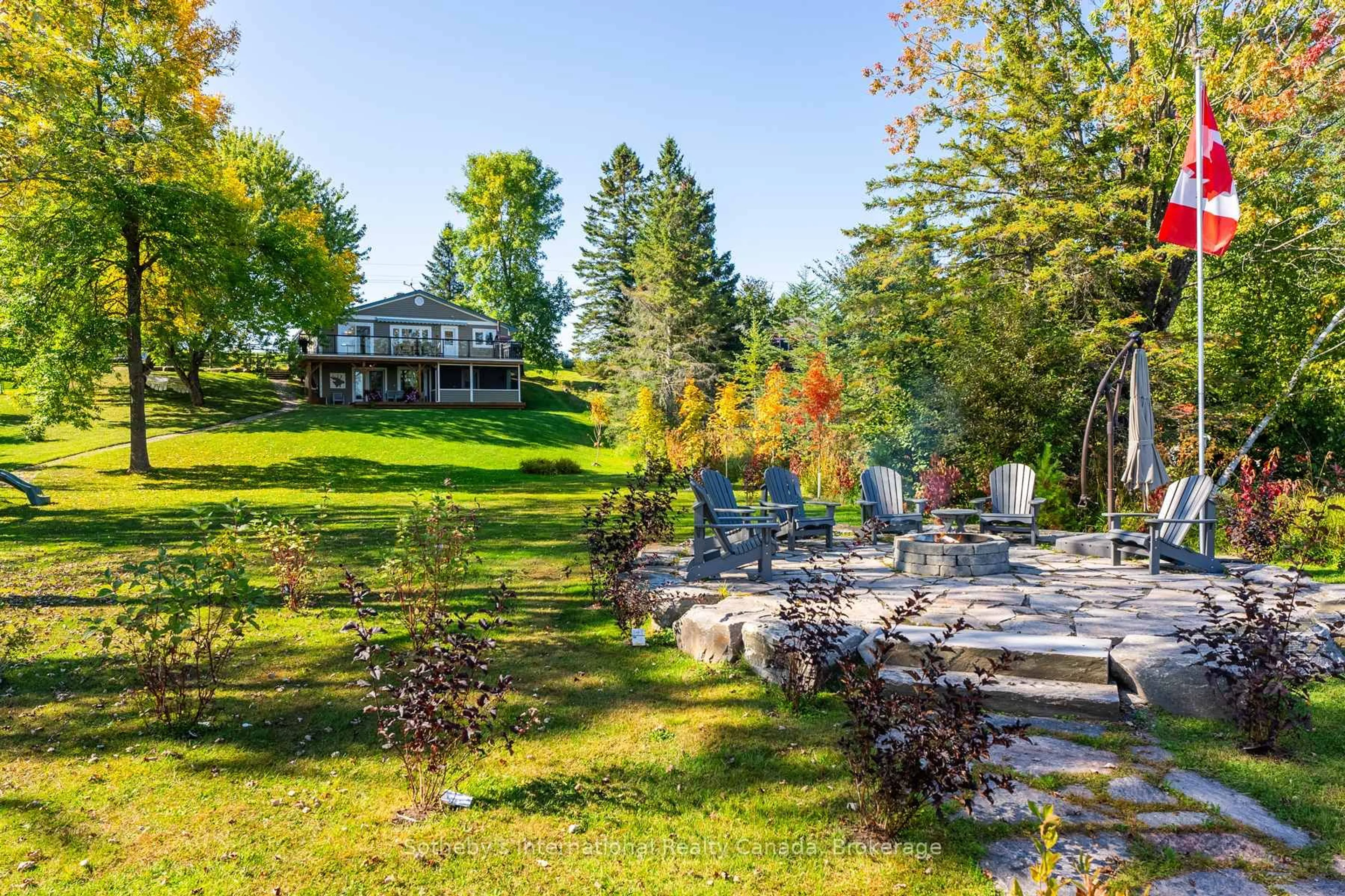 Patio, unknown for 1111 Maplehurst Dr, Lake of Bays Ontario P1H 2J6