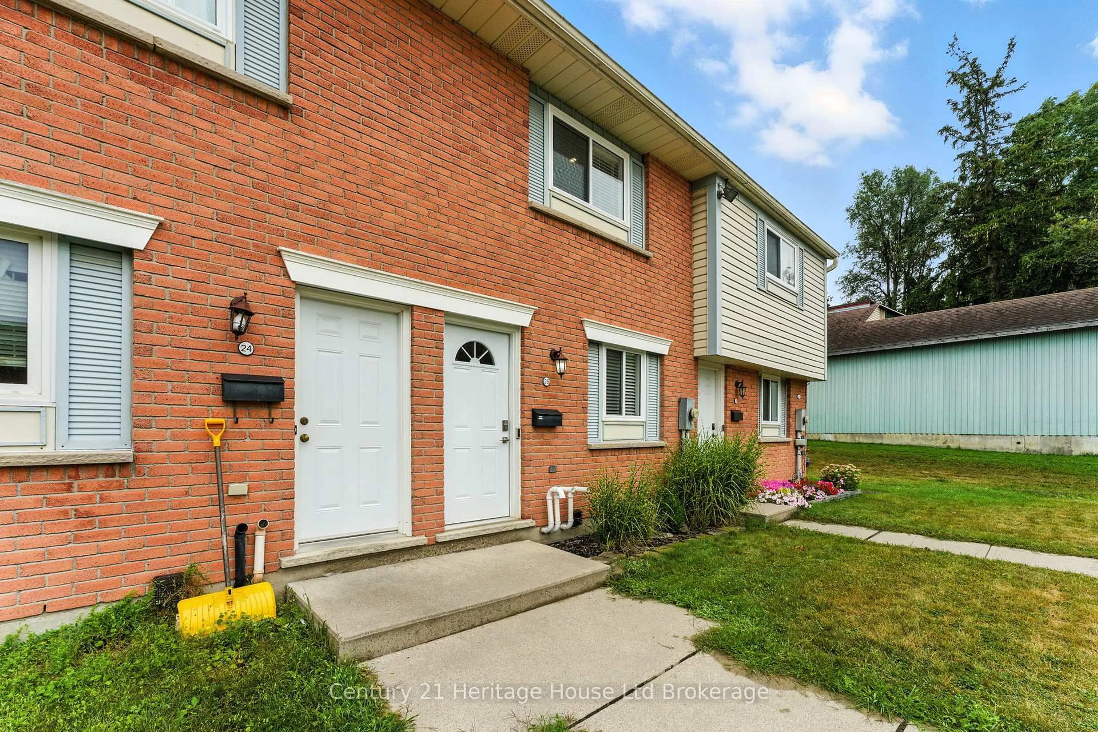Home with brick exterior material, street for 141 Bay St #25, Woodstock Ontario N4S 8H7