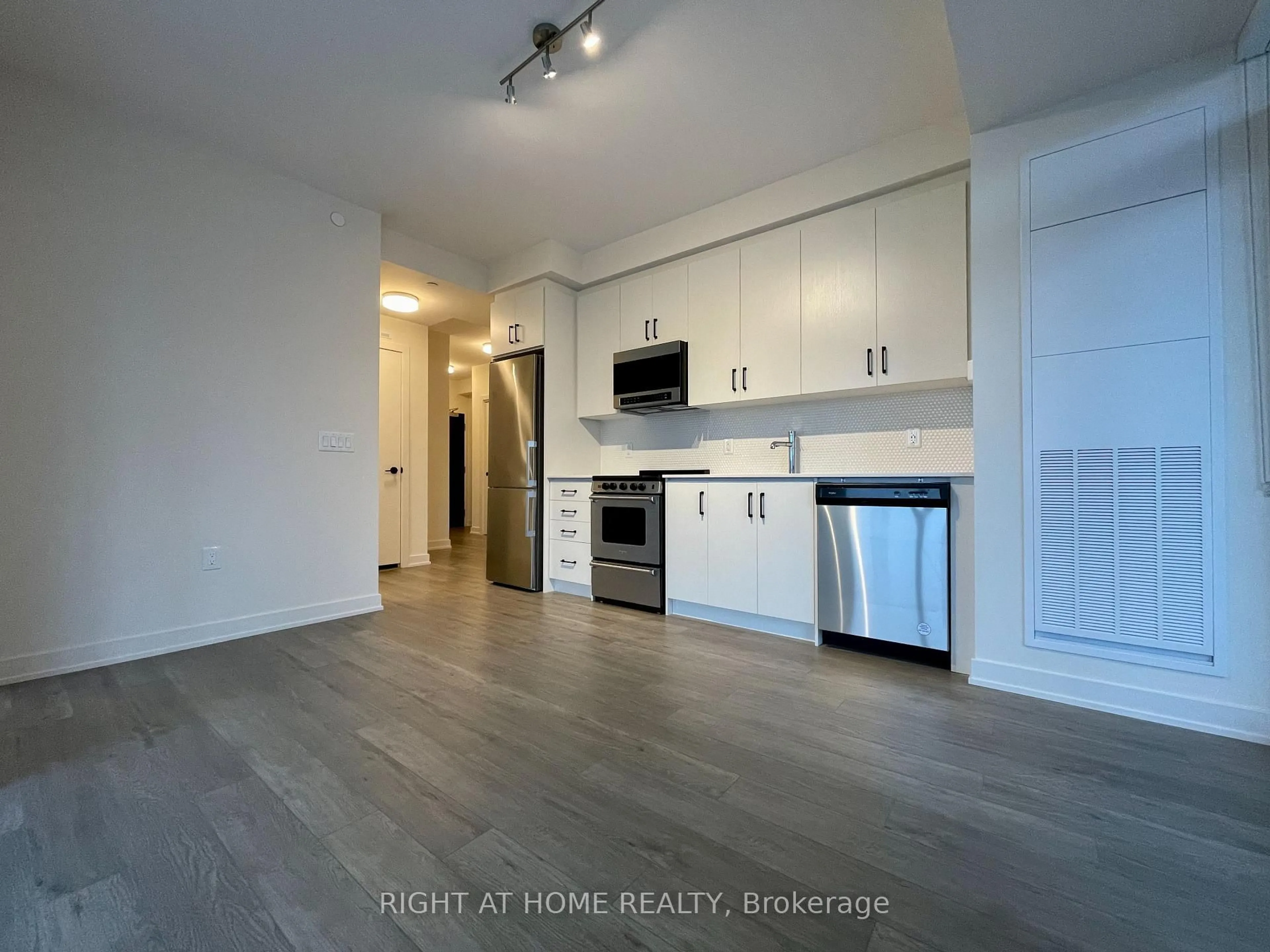 Unknown for 212 King William St #515, Hamilton Ontario L8R 3N9