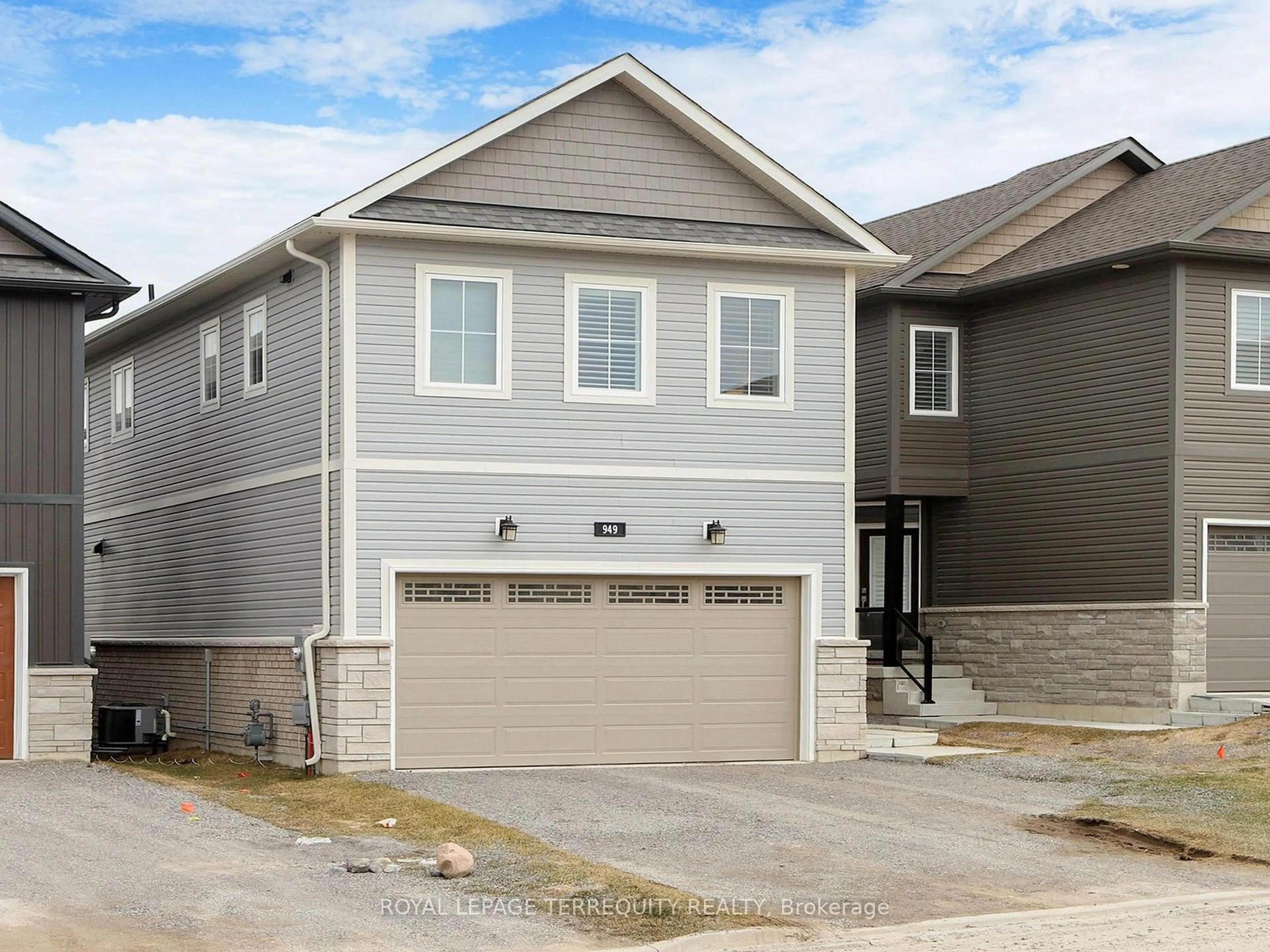 Home with vinyl exterior material, street for 949 Bamford Terr, Peterborough Ontario K9J 6X4