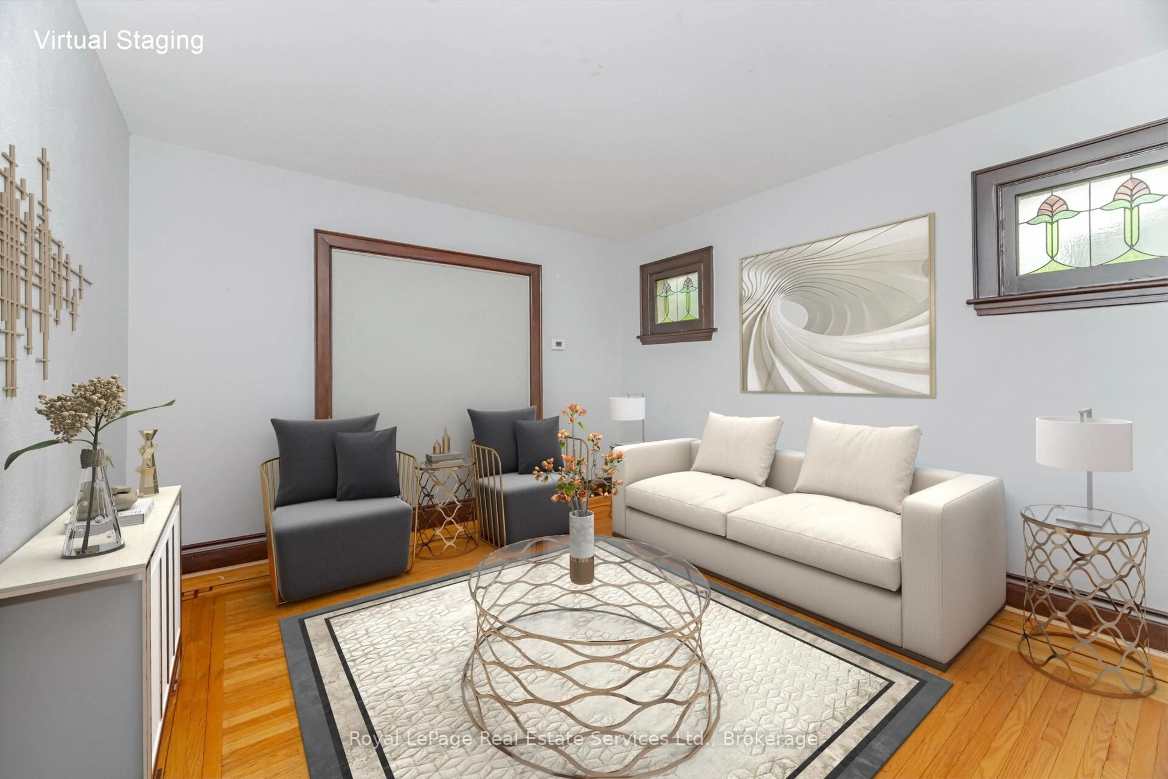 Living room with furniture, unknown for 21 Paisley Ave, Hamilton Ontario L8S 1T8