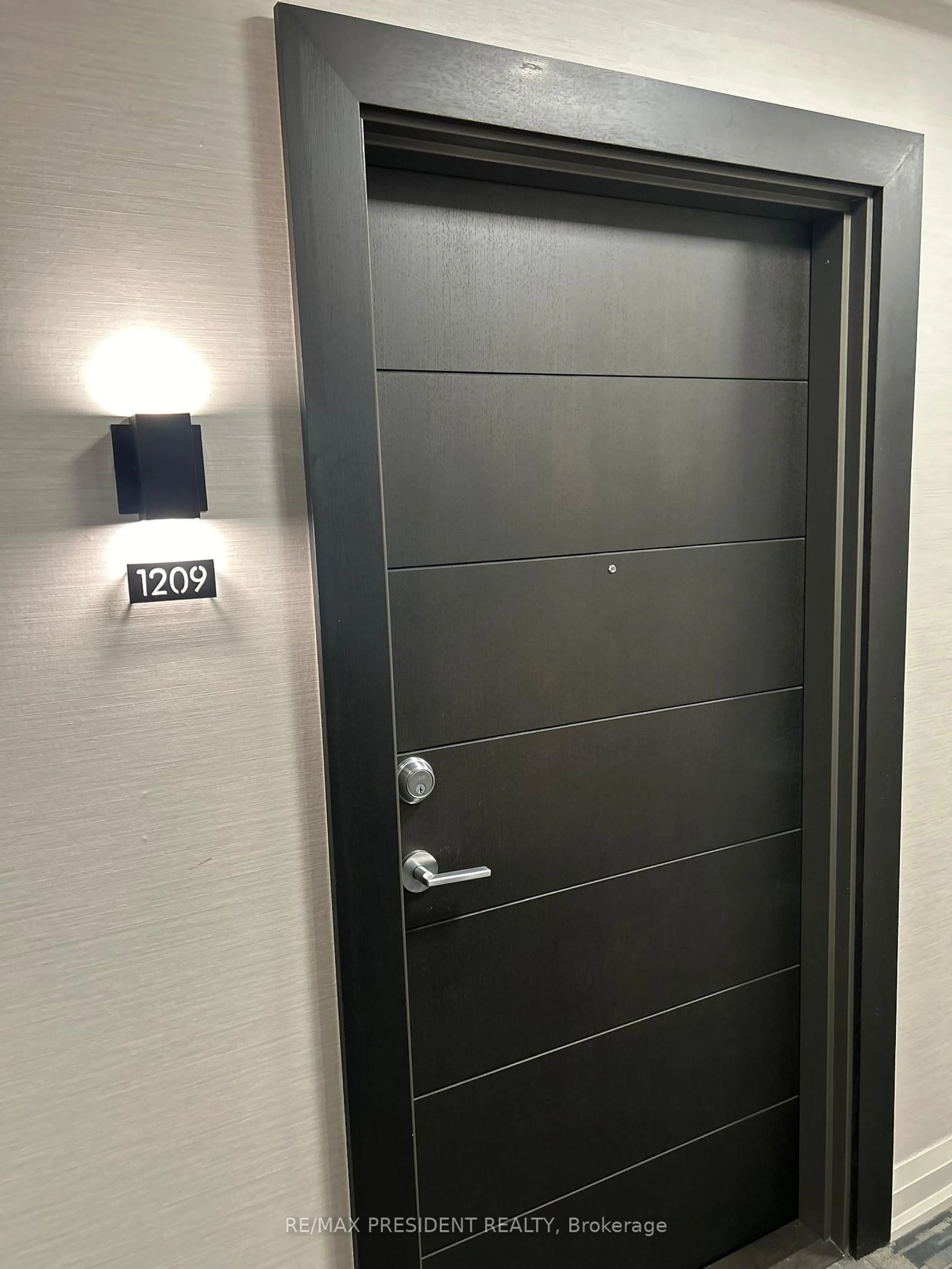 Unknown for 212 King William St #1209, Hamilton Ontario L8R 3P2