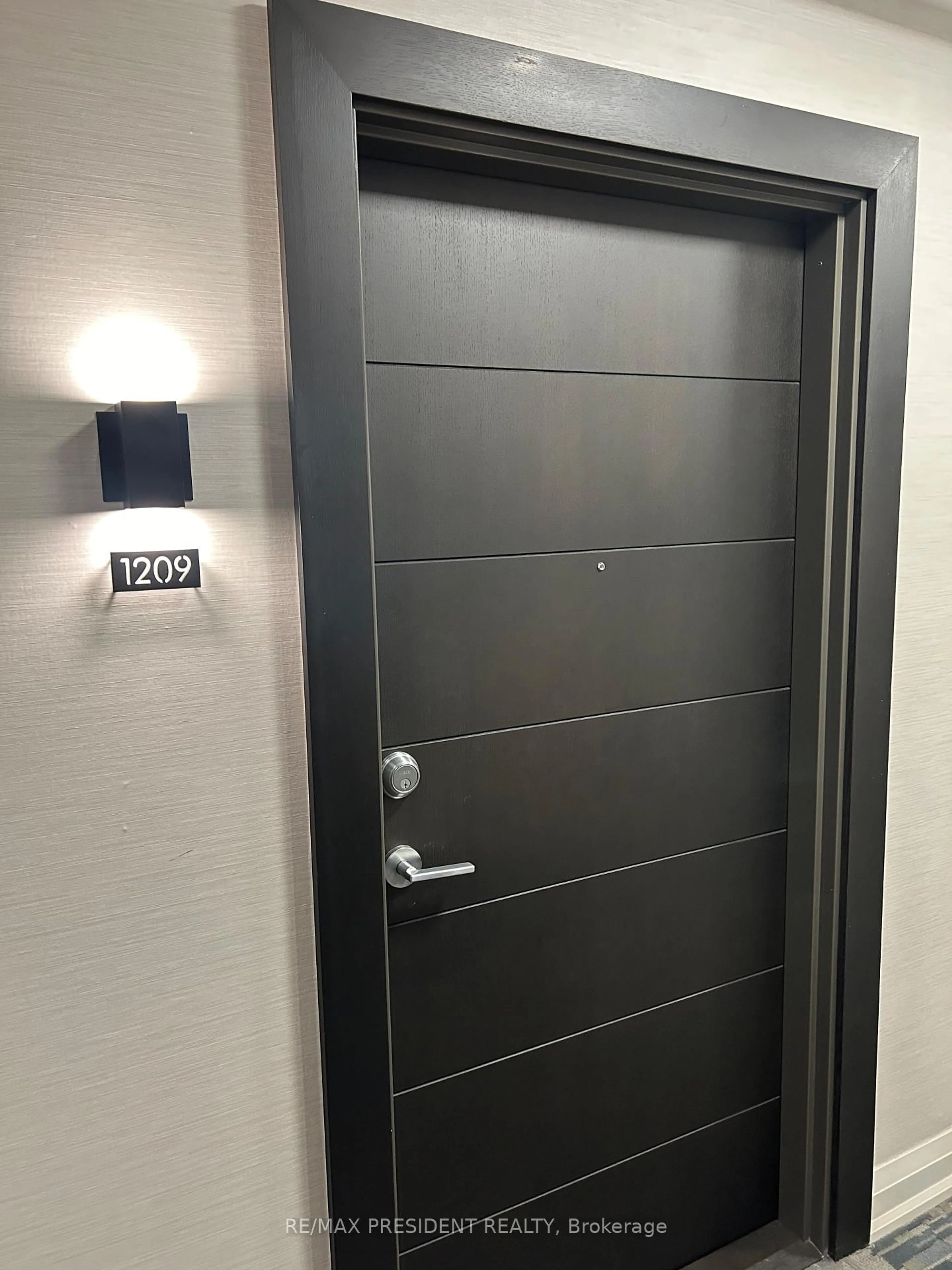 Unknown for 212 King William St #1209, Hamilton Ontario L8R 3P2