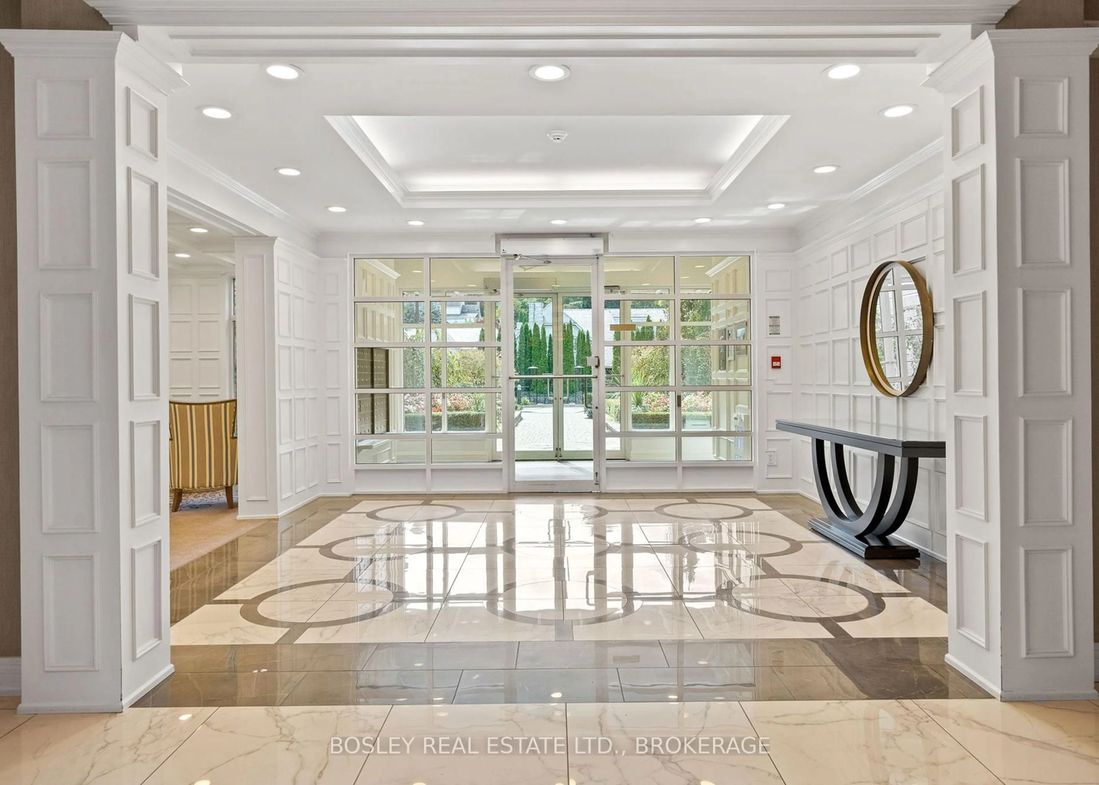 Lobby for 215 Ricardo St #205, Niagara-on-the-Lake Ontario L0S 1J0