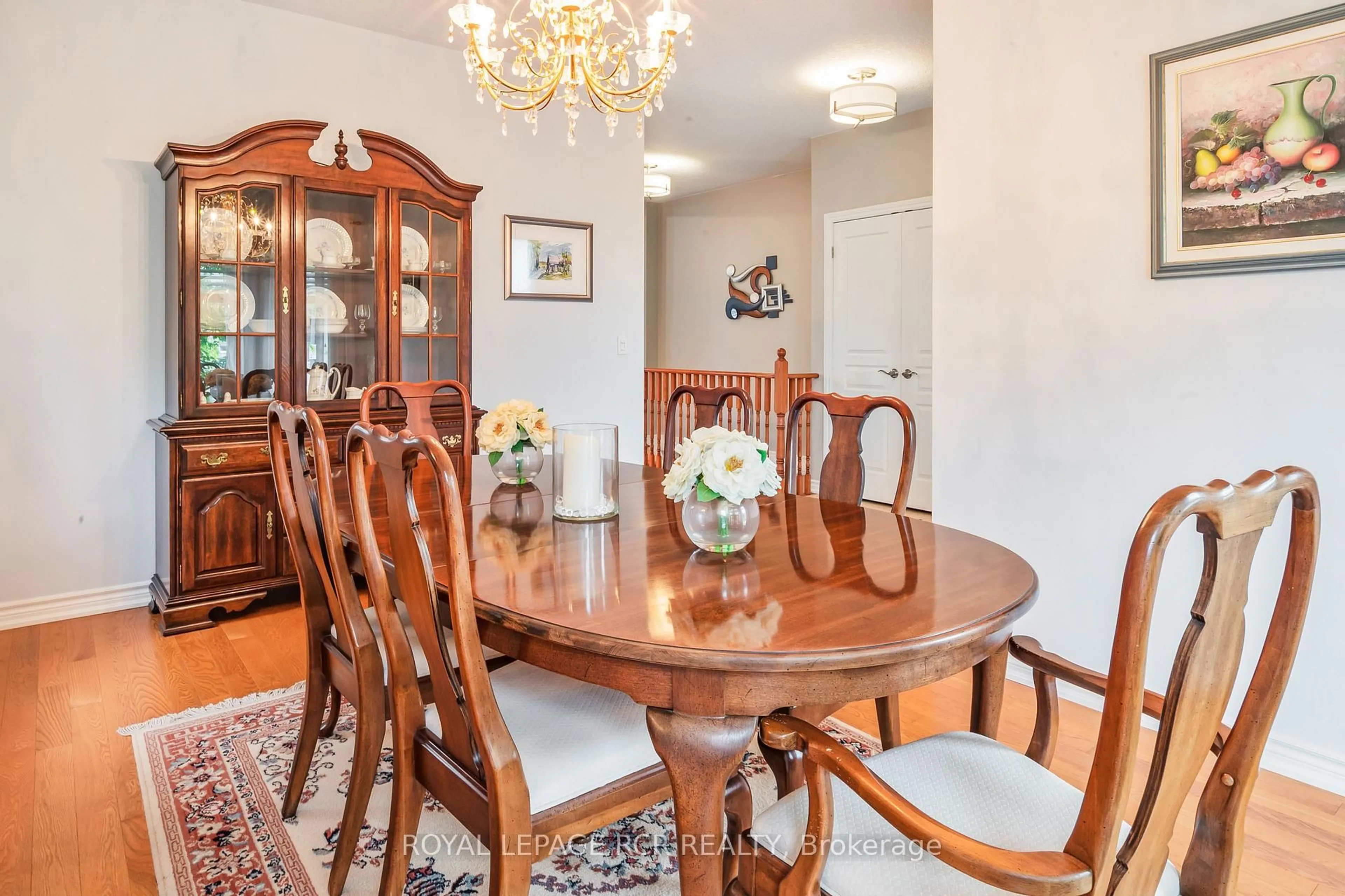 Dining room, wood/laminate floor for 200 Kingfisher Dr #157, Mono Ontario L9W 0B3