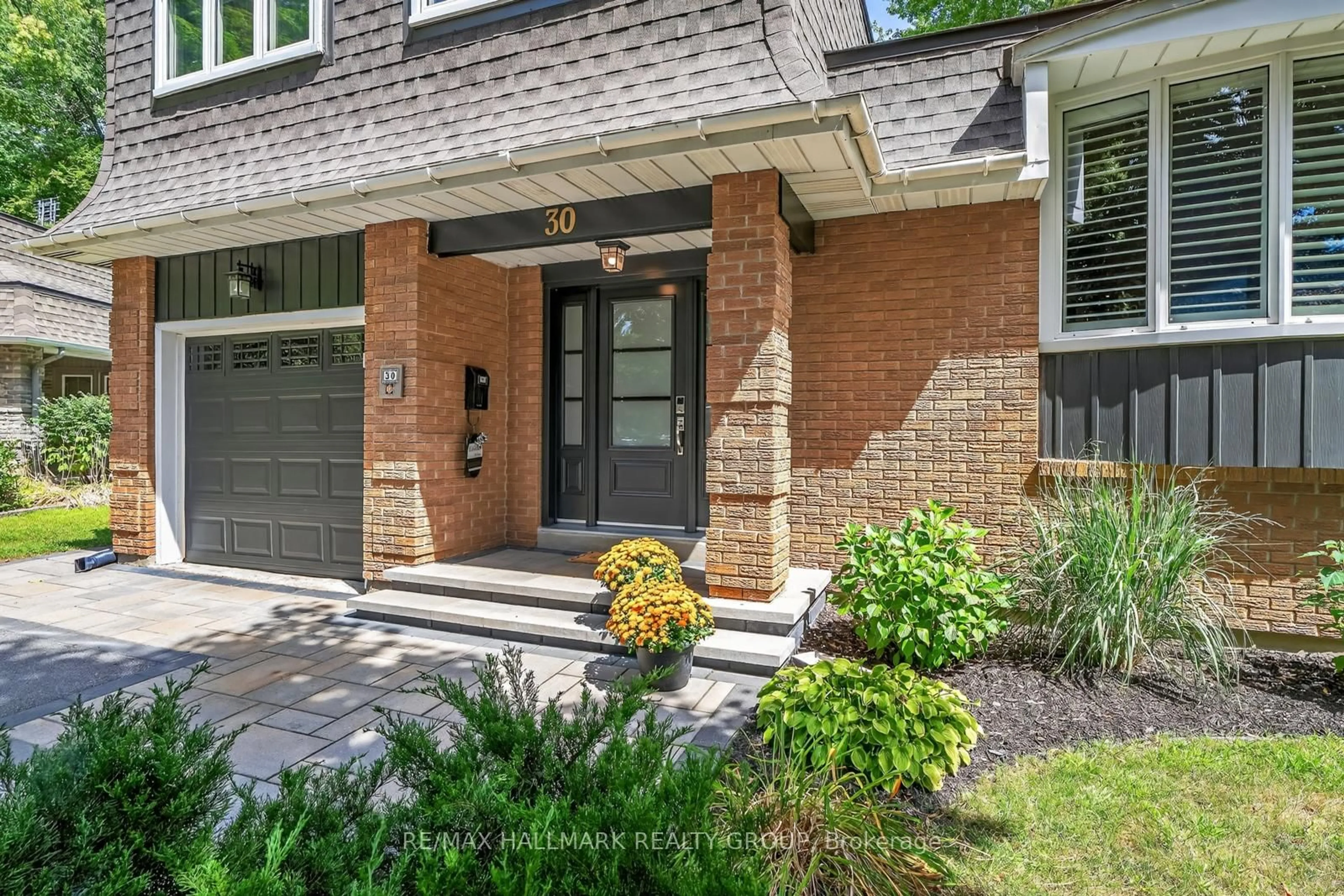 Home with brick exterior material, street for 30 Oakhurst Cres, Ottawa Ontario K1B 4A6