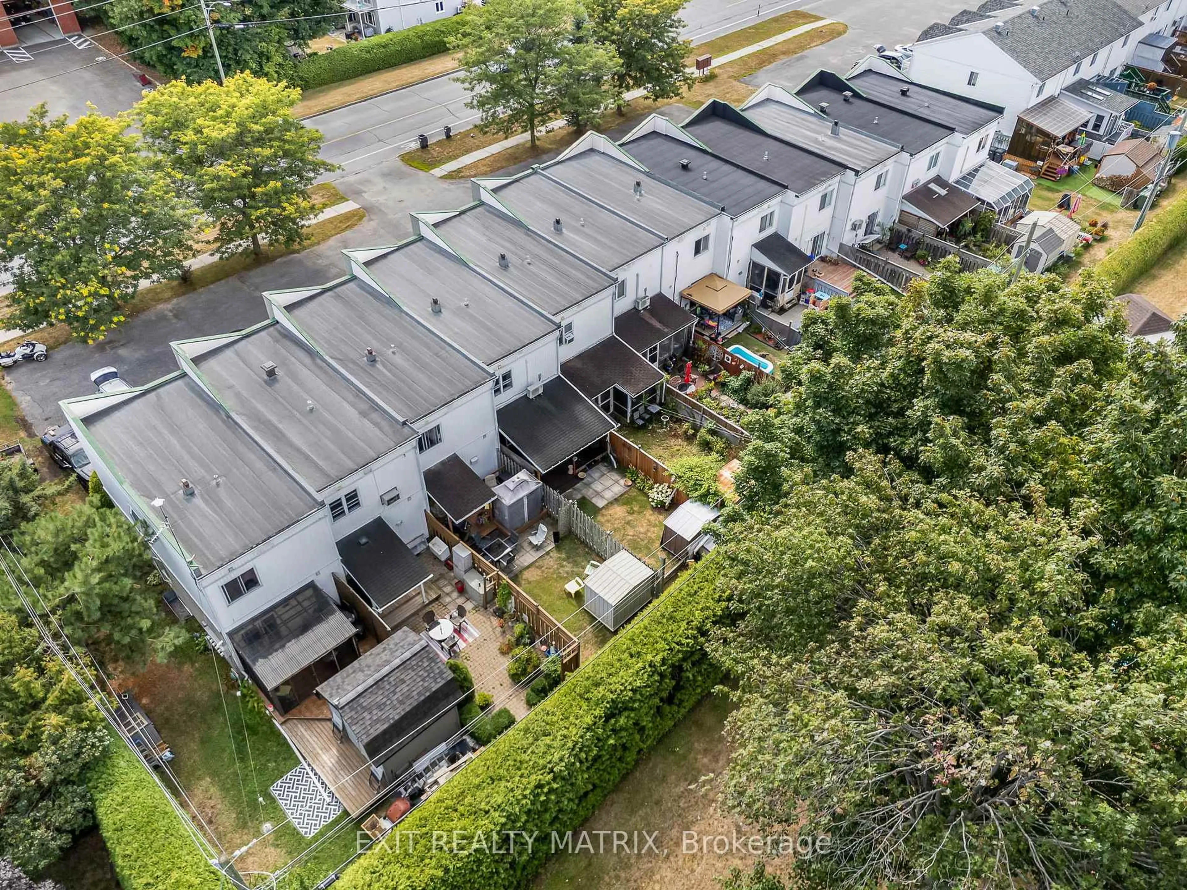 A pic from outside/outdoor area/front of a property/back of a property/a pic from drone, city buildings view from balcony for 783 Spence Ave, Hawkesbury Ontario K6A 3P3