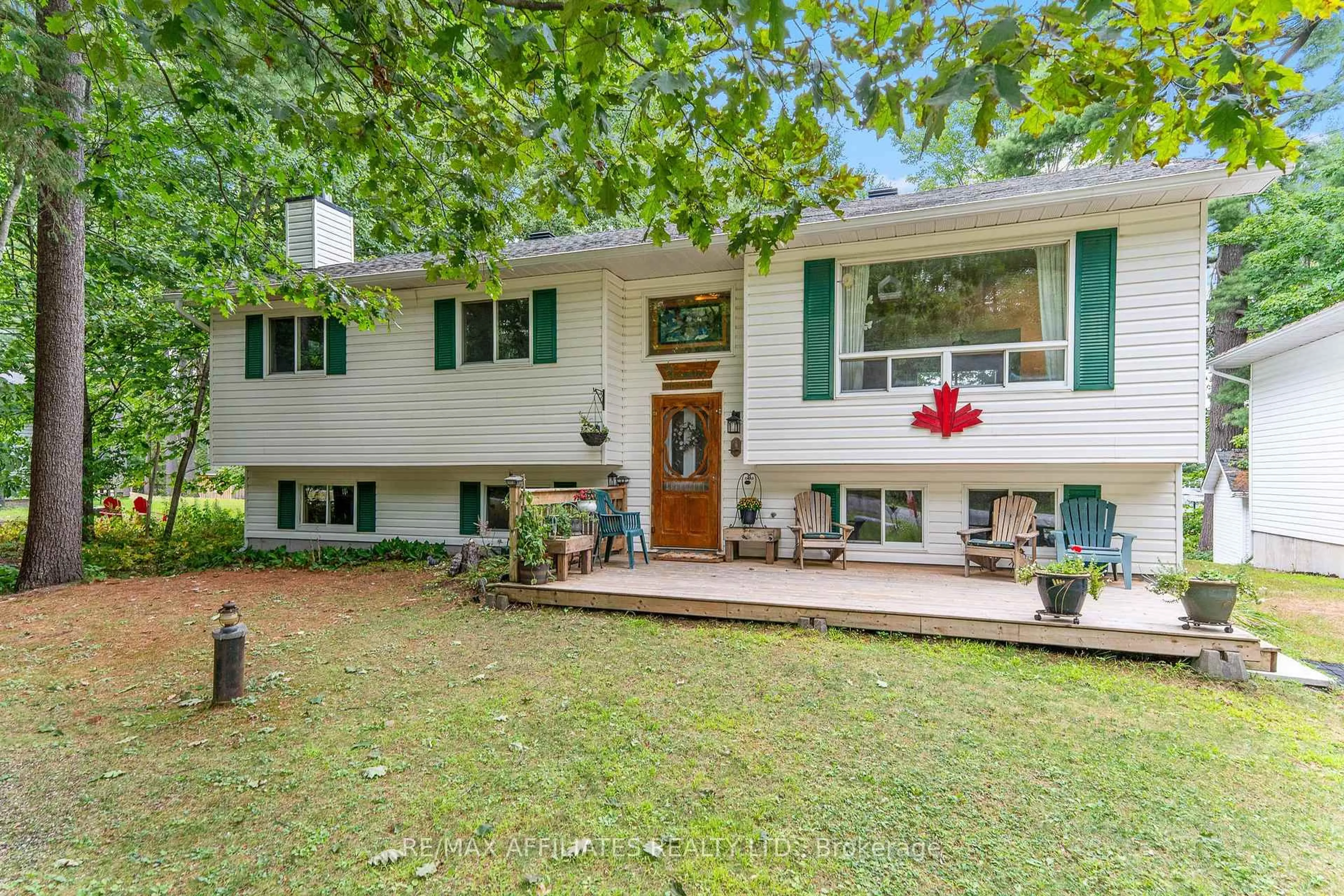 Home with vinyl exterior material, street for 3662 Forestview Lane, Ottawa Ontario K0A 1T0