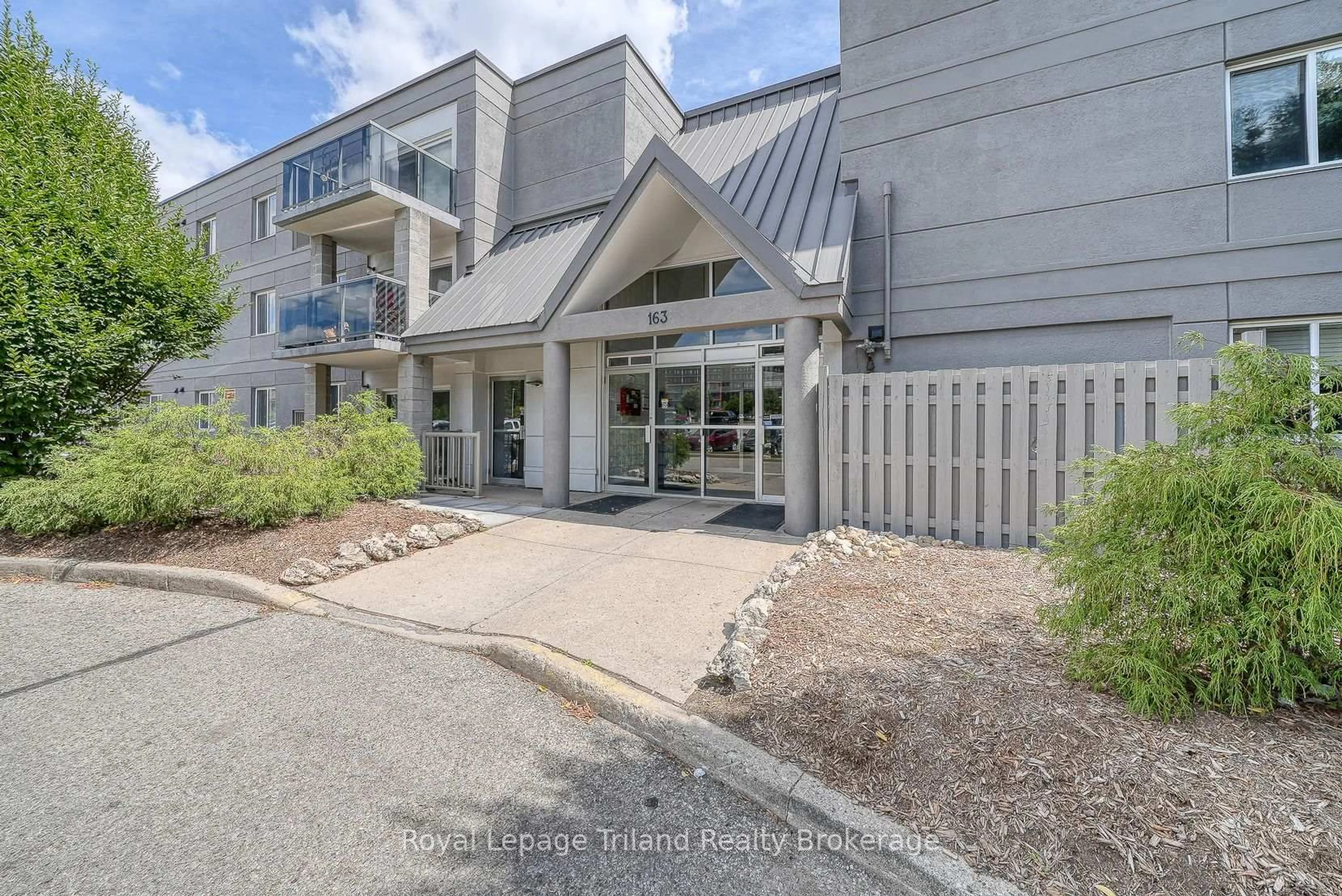 Unknown for 163 Ferguson Dr #304, Woodstock Ontario N4V 1B1