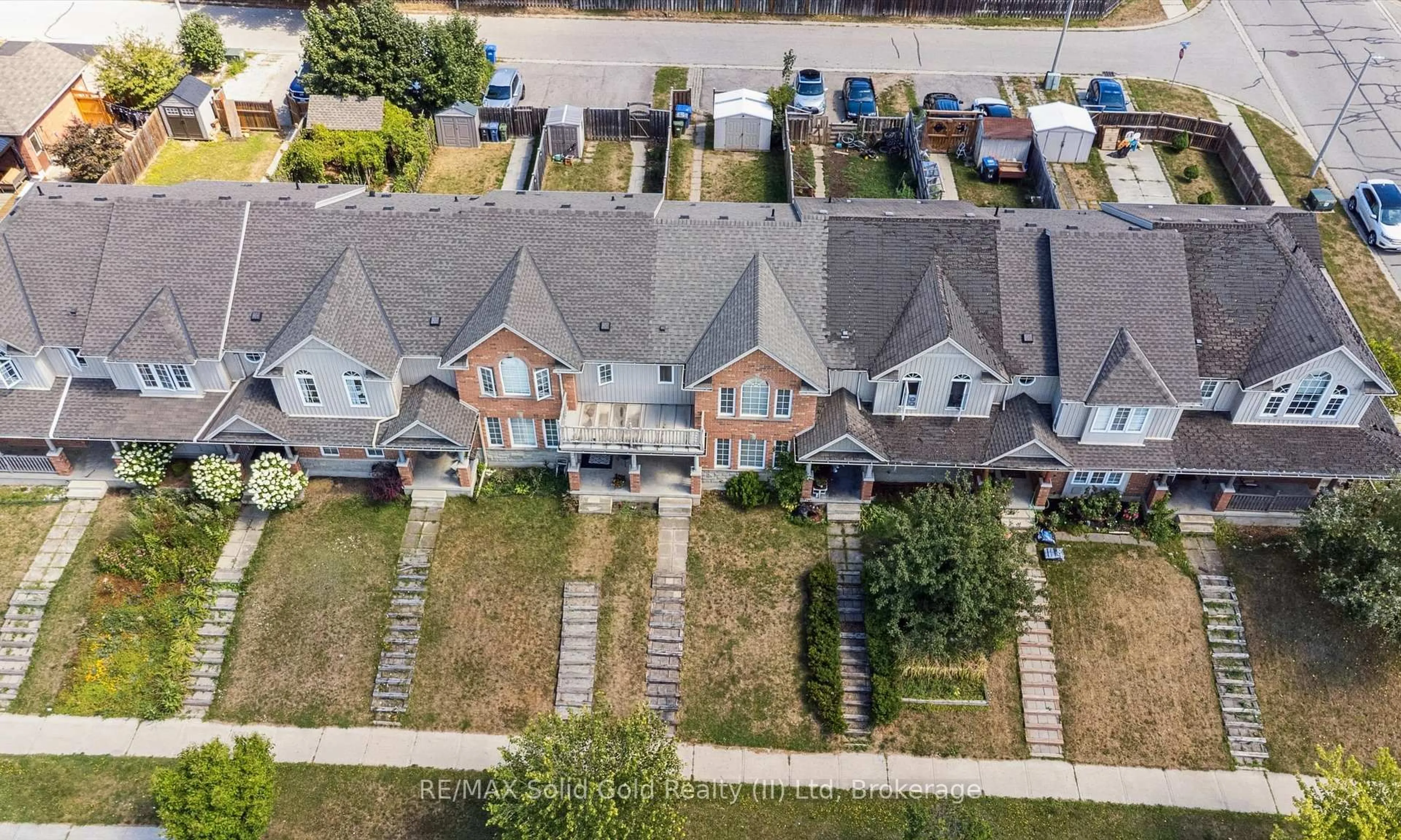 A pic from outside/outdoor area/front of a property/back of a property/a pic from drone, street for 543 Victoria Rd, Guelph Ontario N1E 7M3