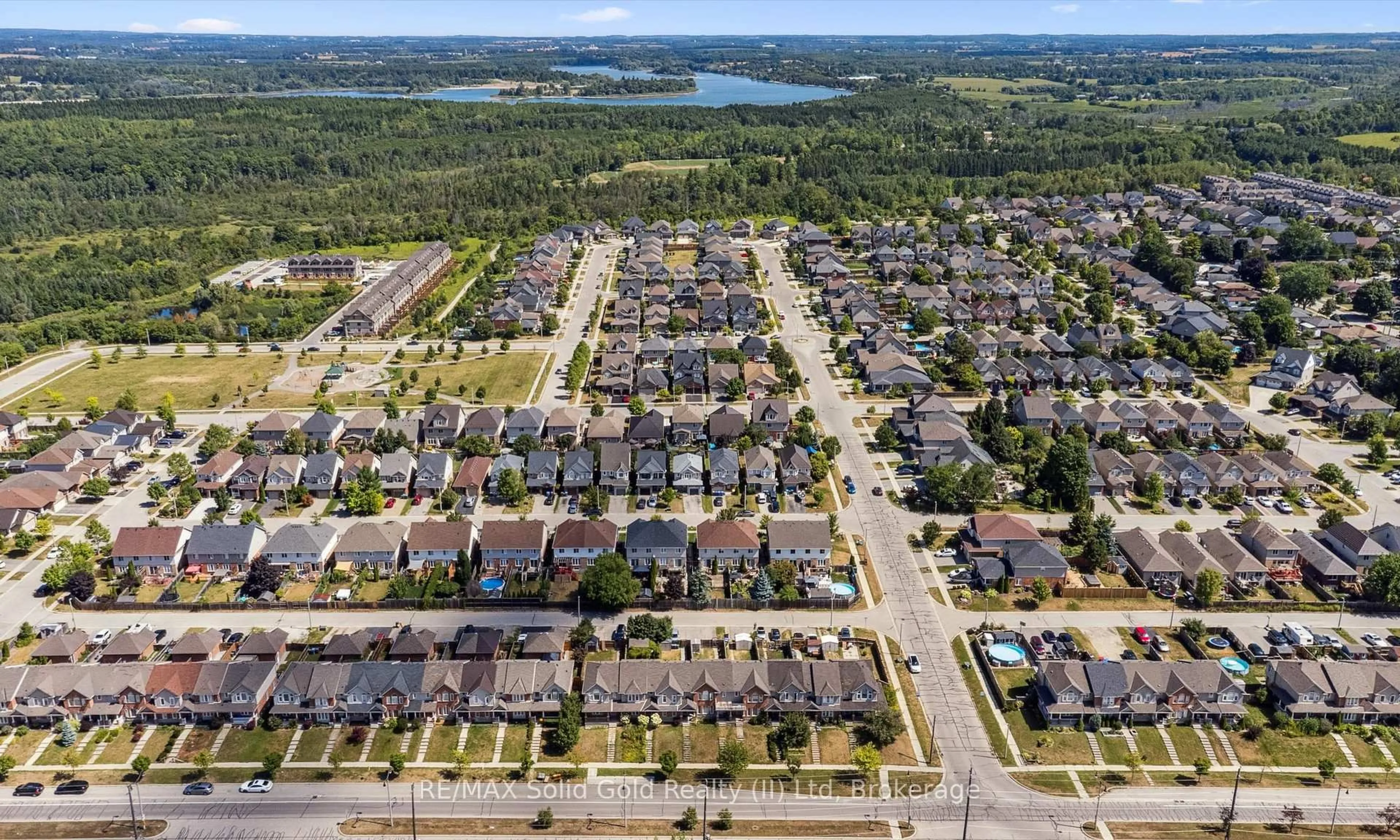 A pic from outside/outdoor area/front of a property/back of a property/a pic from drone, street for 543 Victoria Rd, Guelph Ontario N1E 7M3