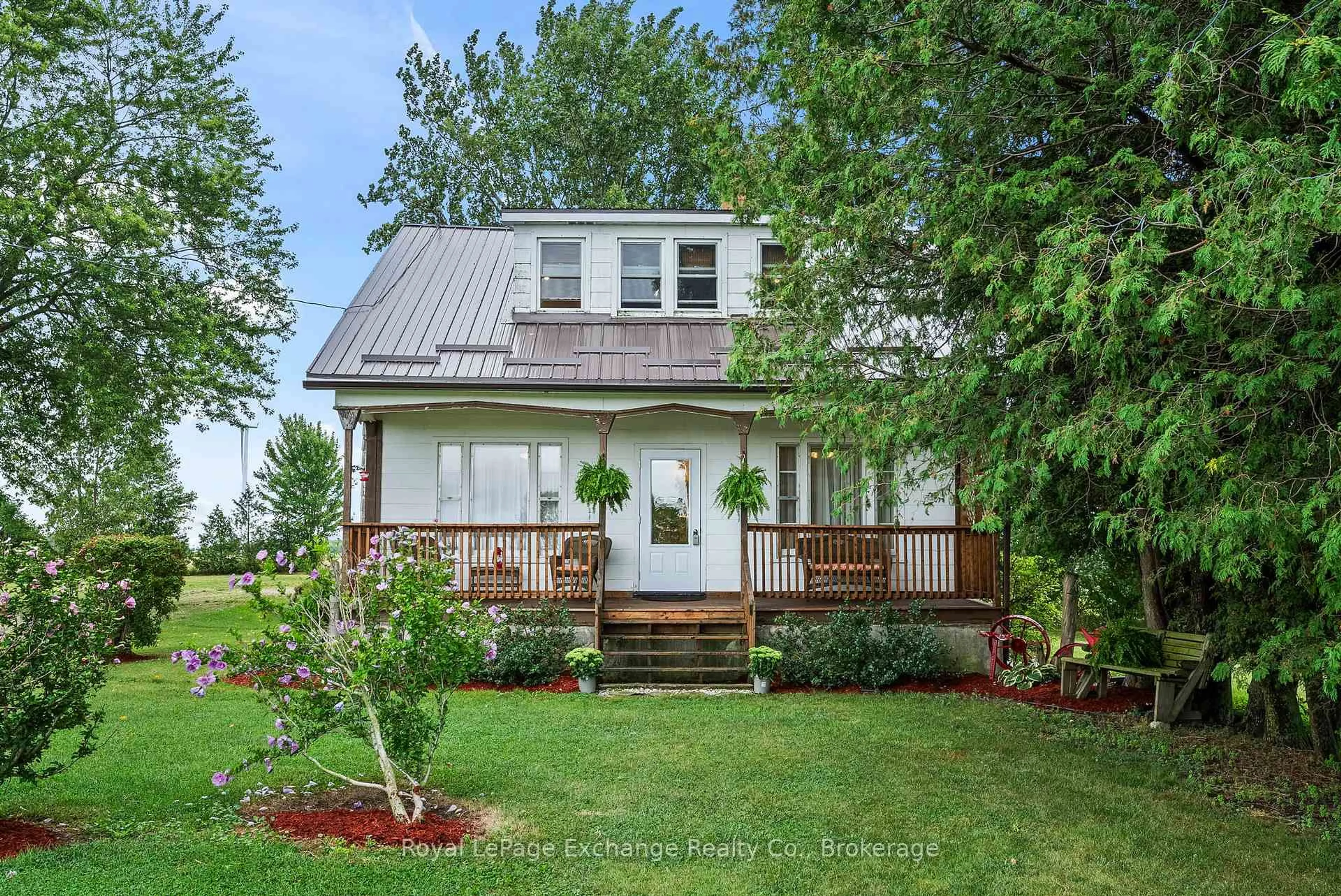 Home with vinyl exterior material, street for 85796 Kintail Line, Ashfield-Colborne-Wawanosh Ontario N7A 3X9