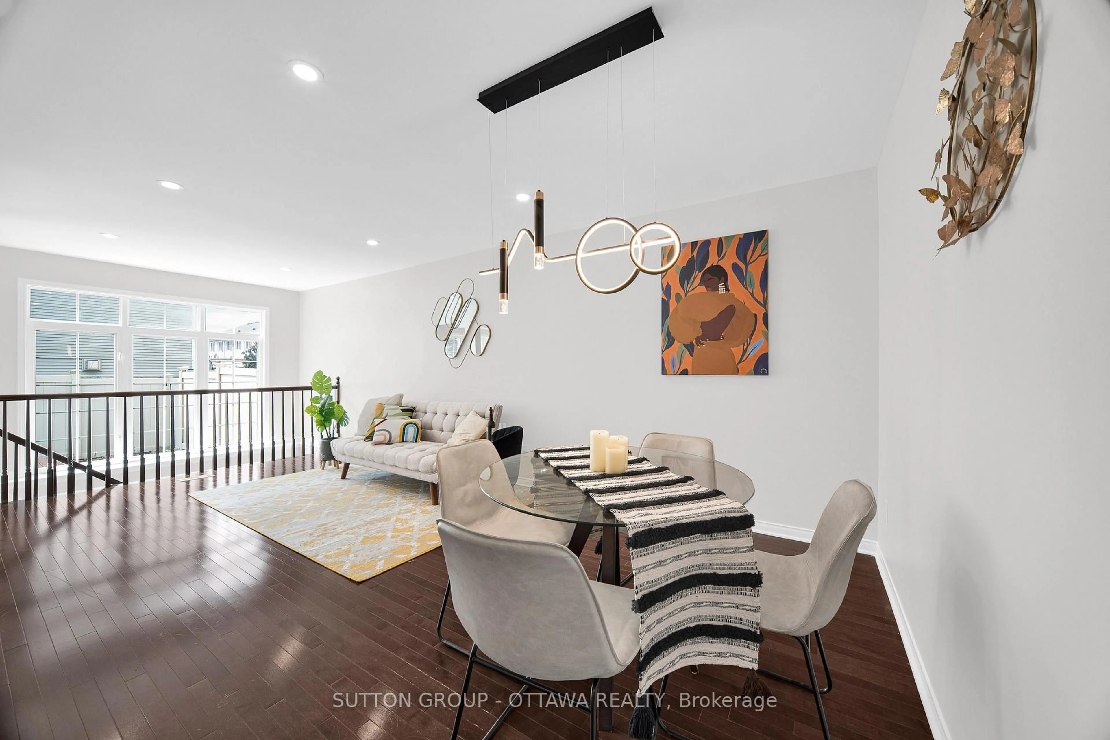 Living room with furniture, unknown for 554 Ashbourne Cres, Ottawa Ontario K2J 0P6