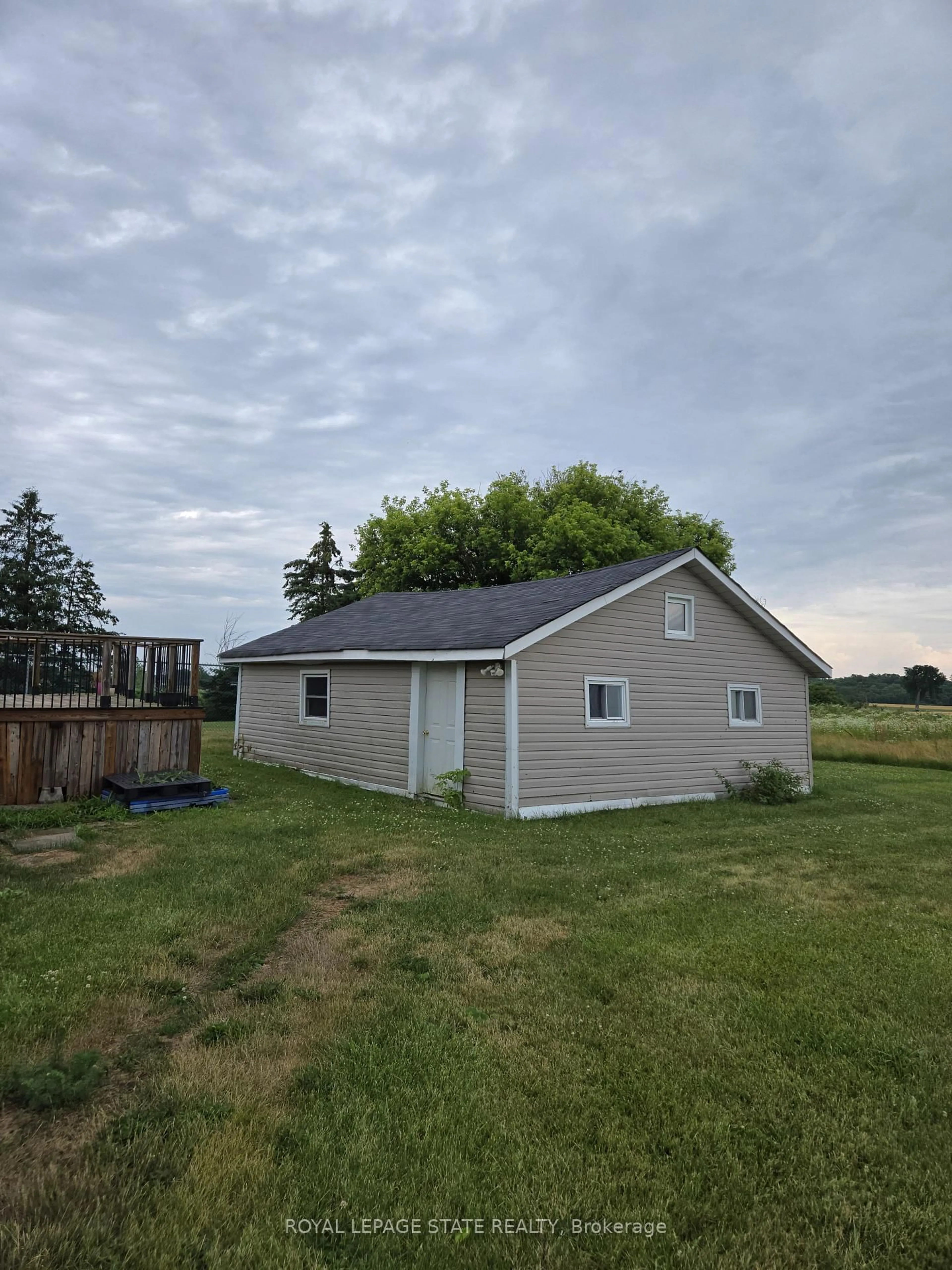 Shed for 9382 Silver St, West Lincoln Ontario L0R 1E0