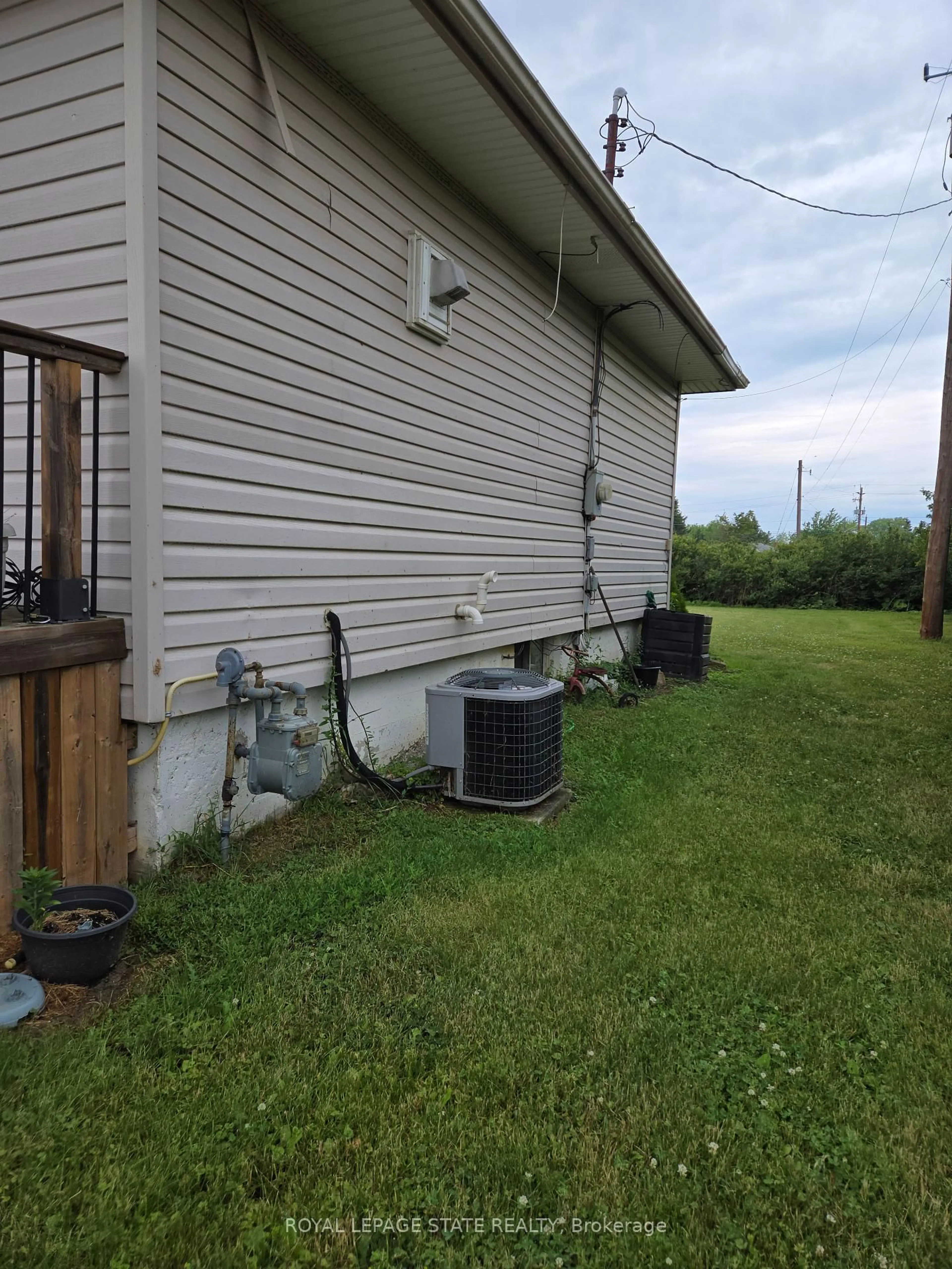 Shed for 9382 Silver St, West Lincoln Ontario L0R 1E0