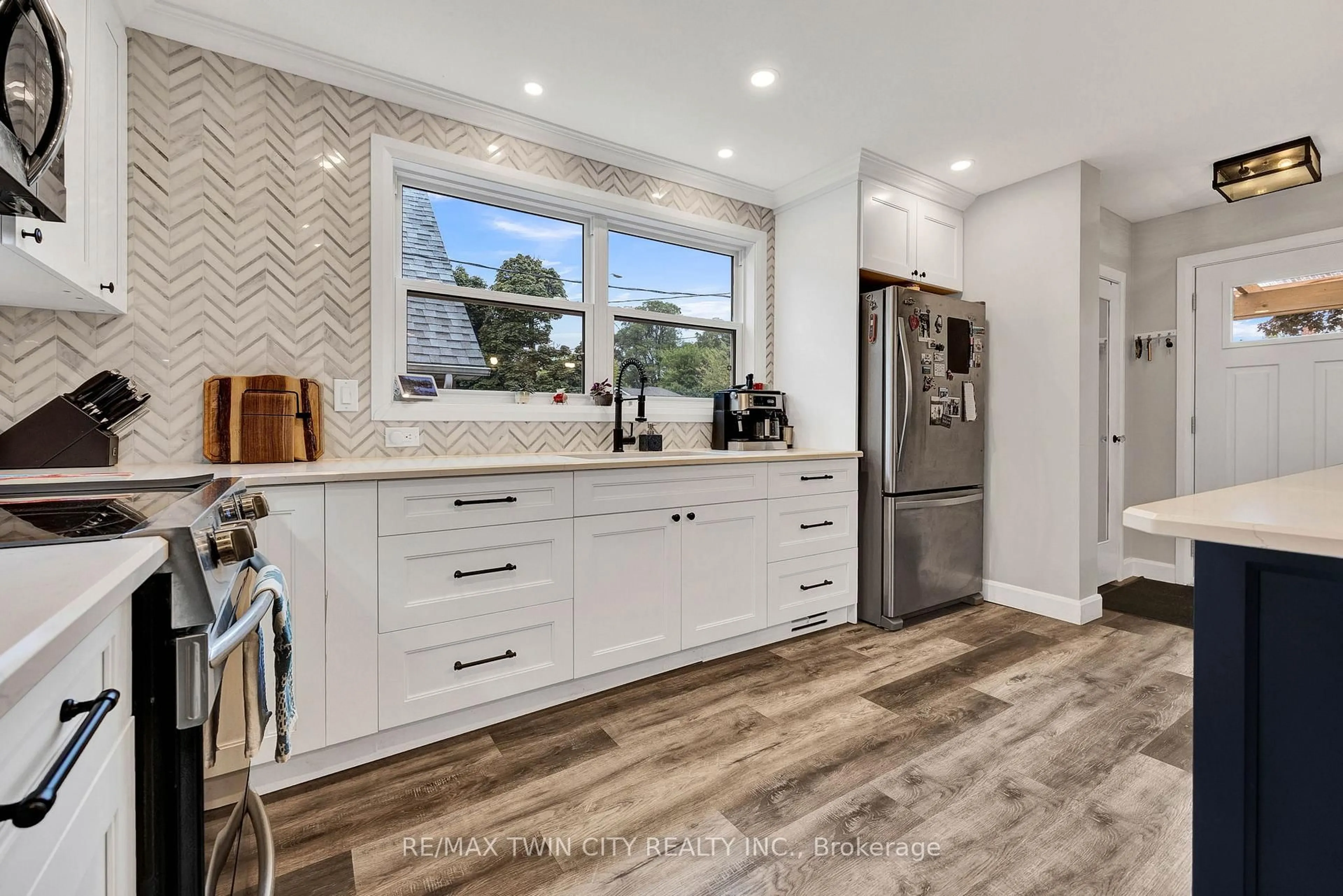 Open concept kitchen, ceramic/tile floor for 604 Guelph St, Kitchener Ontario N2H 5Y6