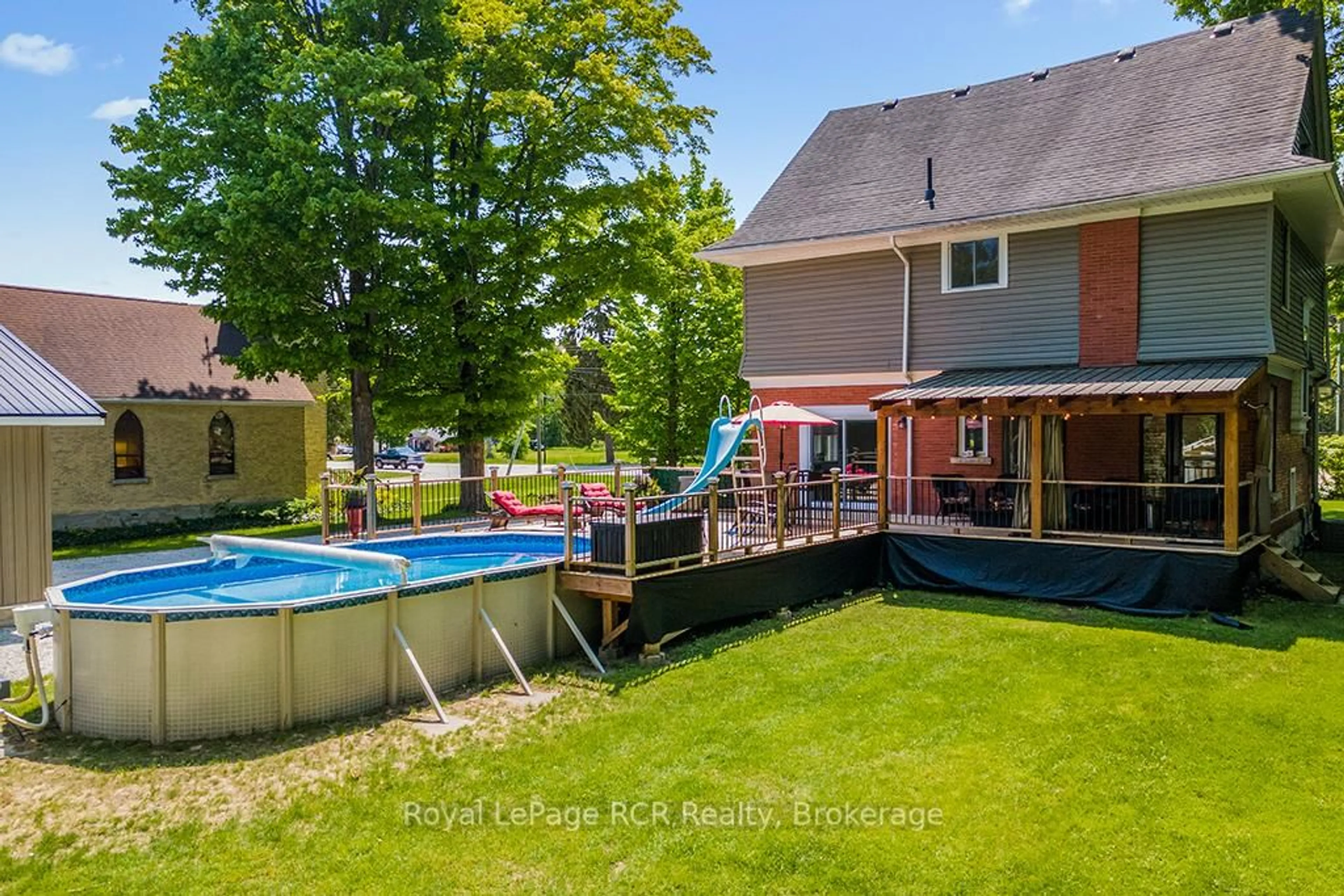 Pool for 136 Queen St, South Bruce Peninsula Ontario N0H 1P0