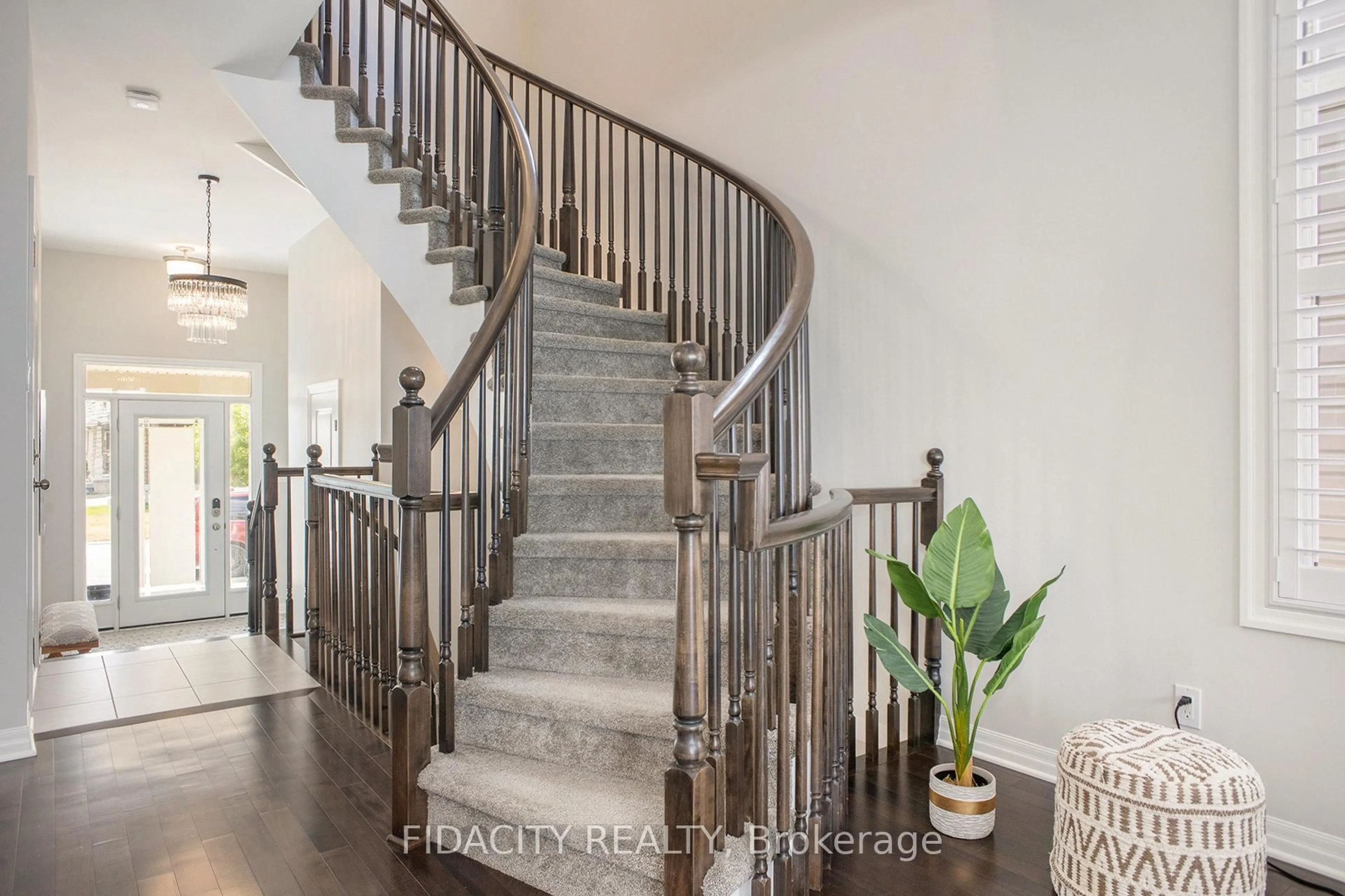 Stairs for 168 Overberg Way, Ottawa Ontario K2S 0V8