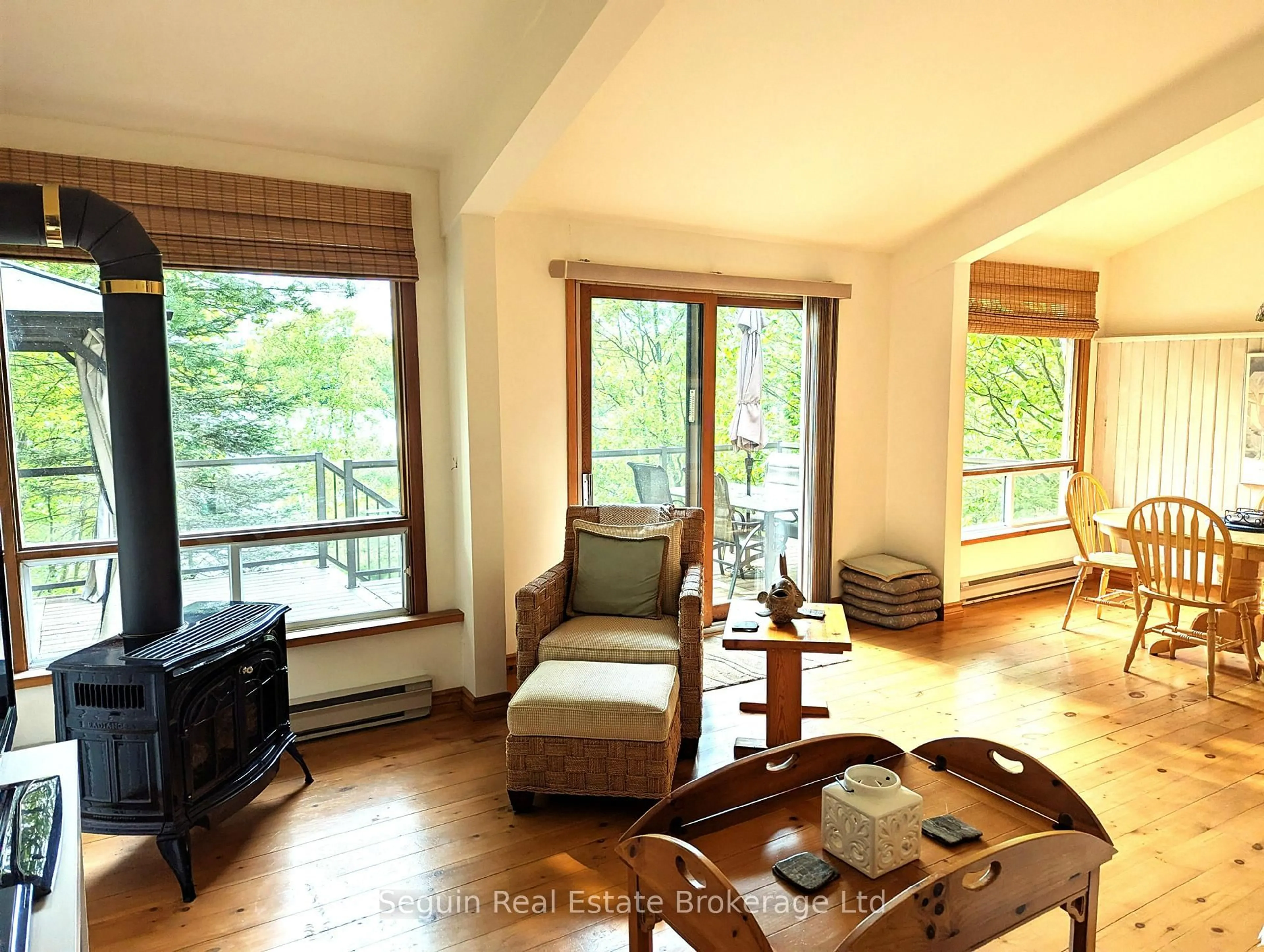 Living room with furniture, wood/laminate floor for 199a Sugar Lake Road  Seguin Twp, Seguin Ontario P2A 0B6