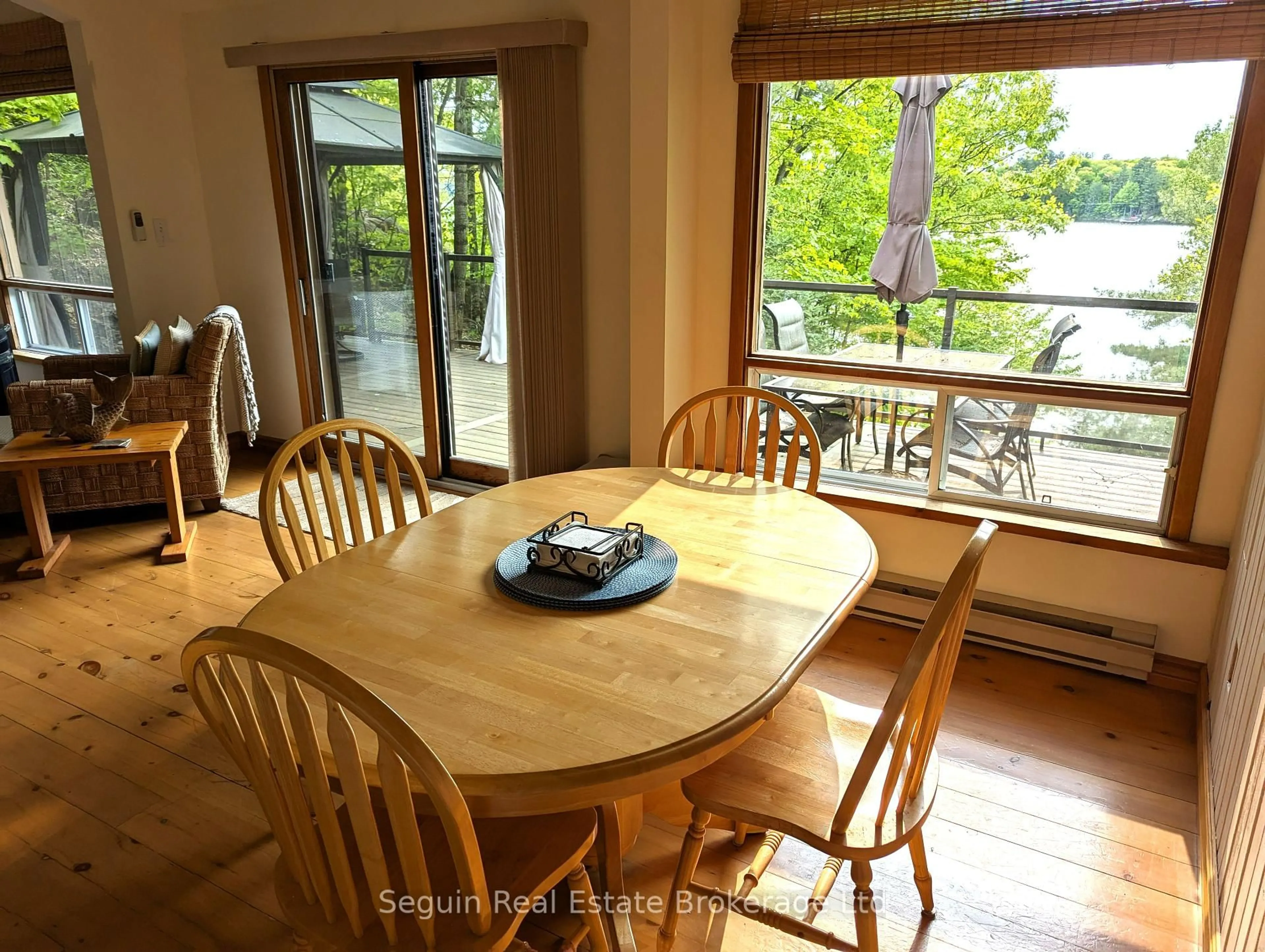 Dining room, wood/laminate floor for 199a Sugar Lake Road  Seguin Twp, Seguin Ontario P2A 0B6