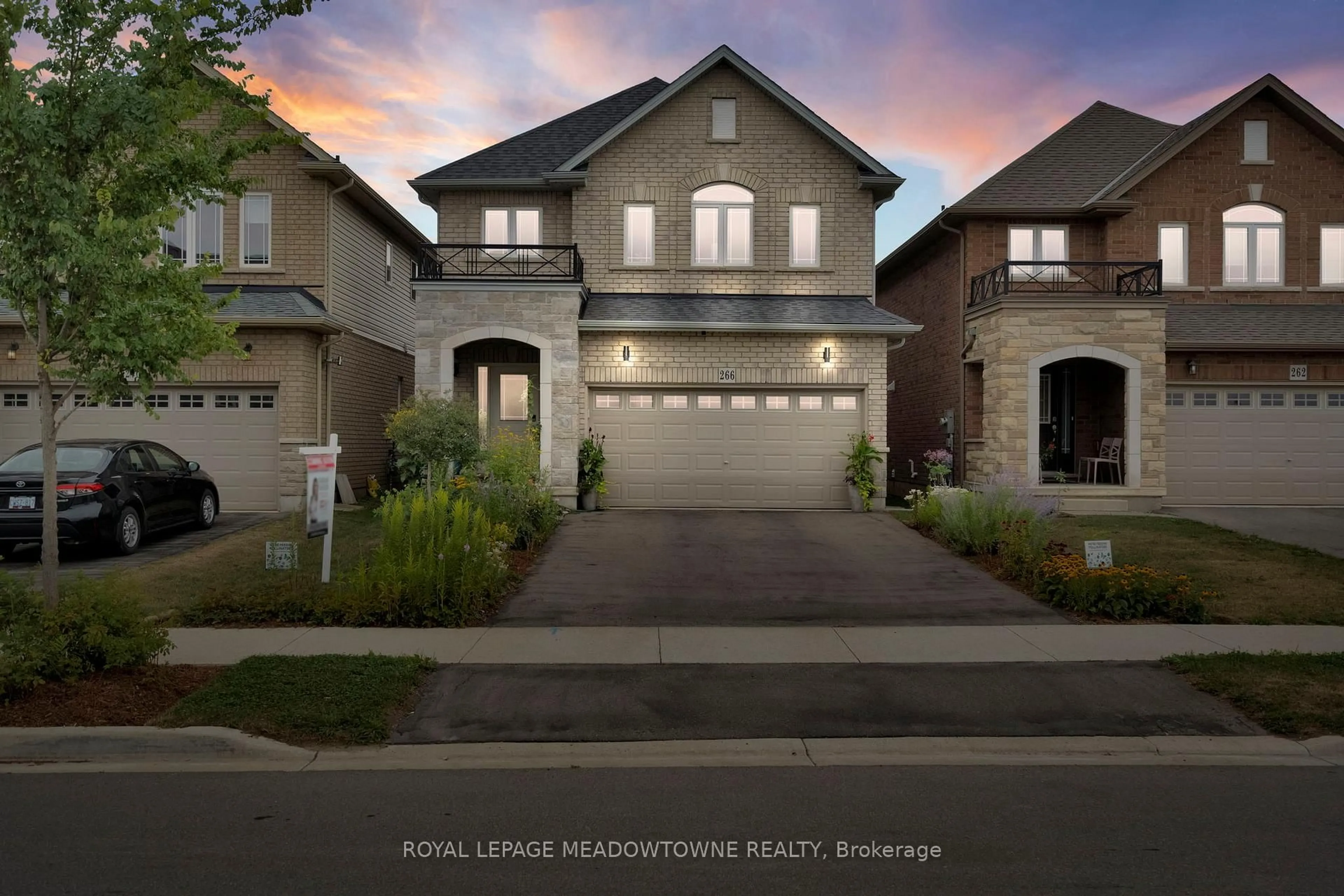 Unknown for 266 Dalgleish Tr, Hamilton Ontario L0R 1P0