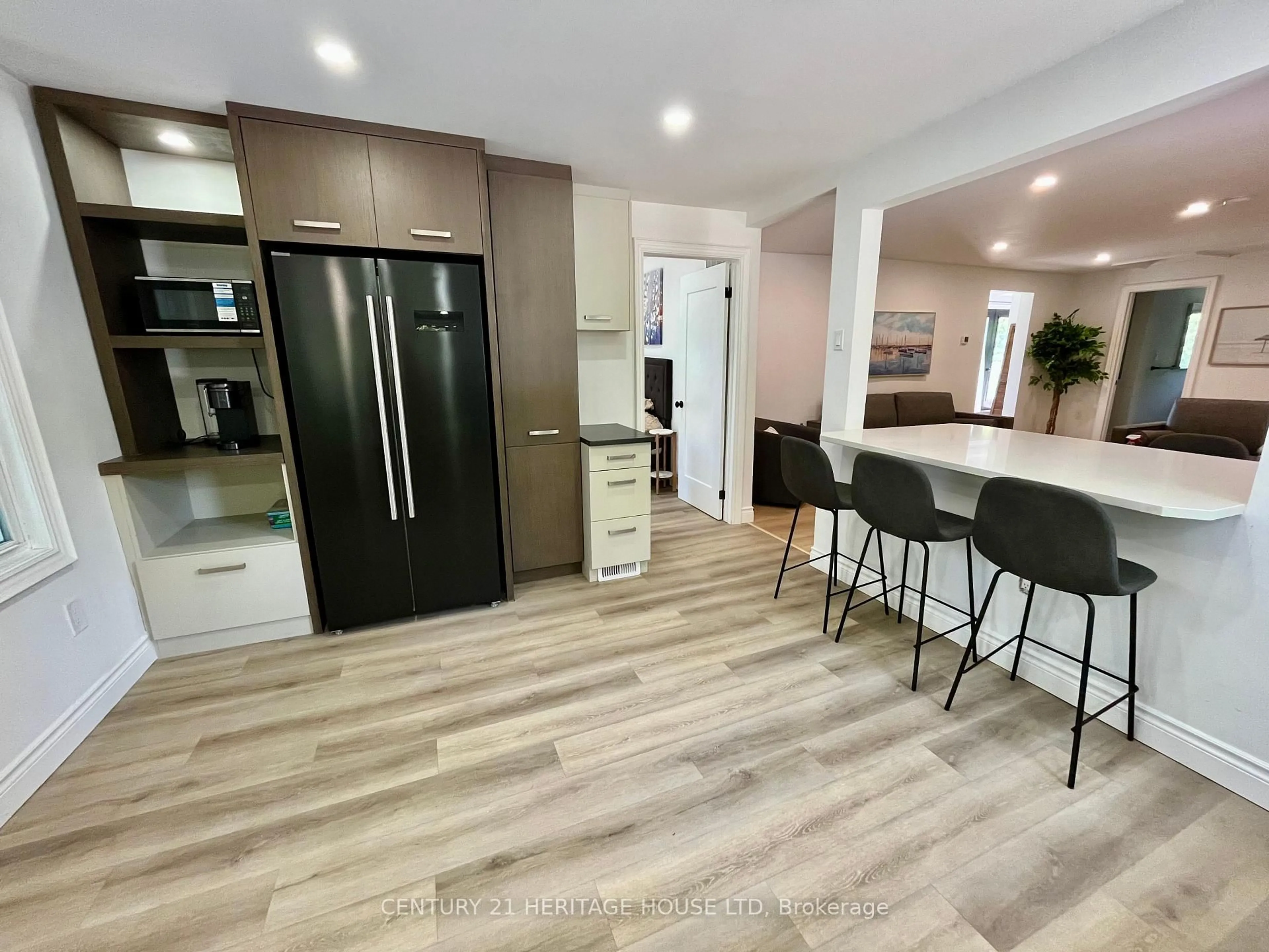 Open concept kitchen, unknown for 3490 Waneeta Dr, Malahide Ontario N5H 2R2