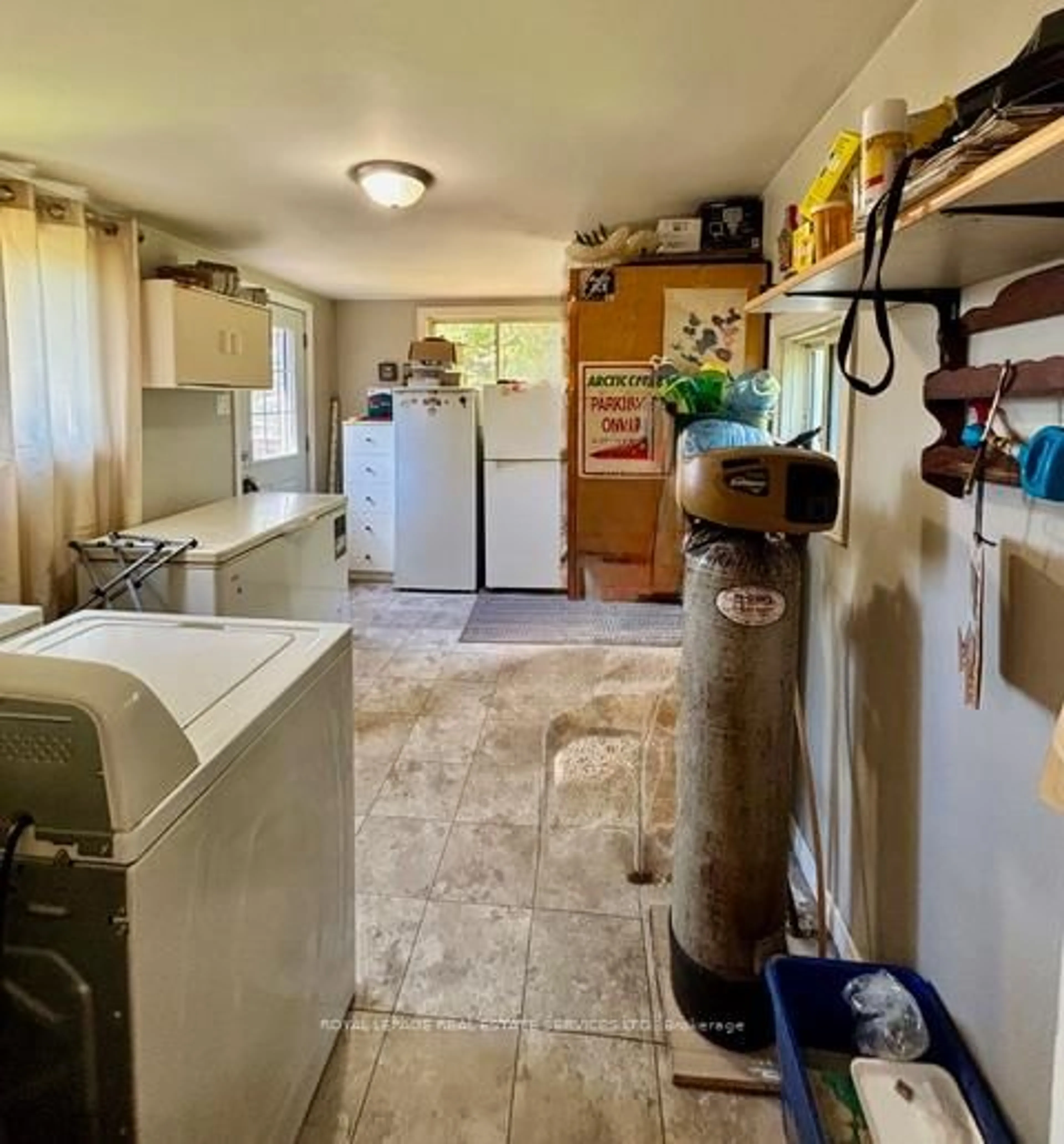 Kitchen with laundary machines, unknown for 1116 Moon River Rd, Muskoka Lakes Ontario P0C 1A0