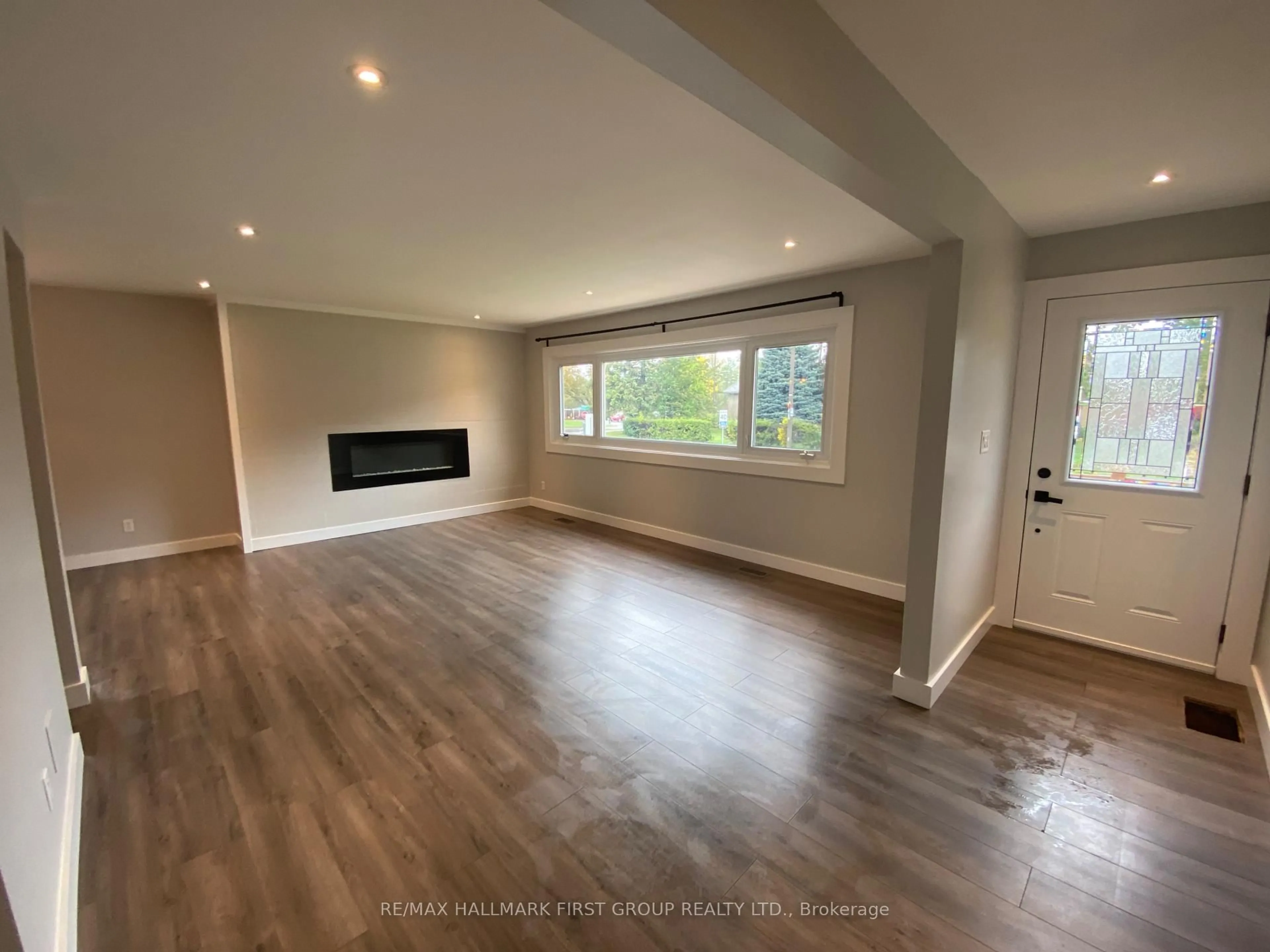 A pic of a room for 50 Champlain Ave, Kingston Ontario K7M 3K8