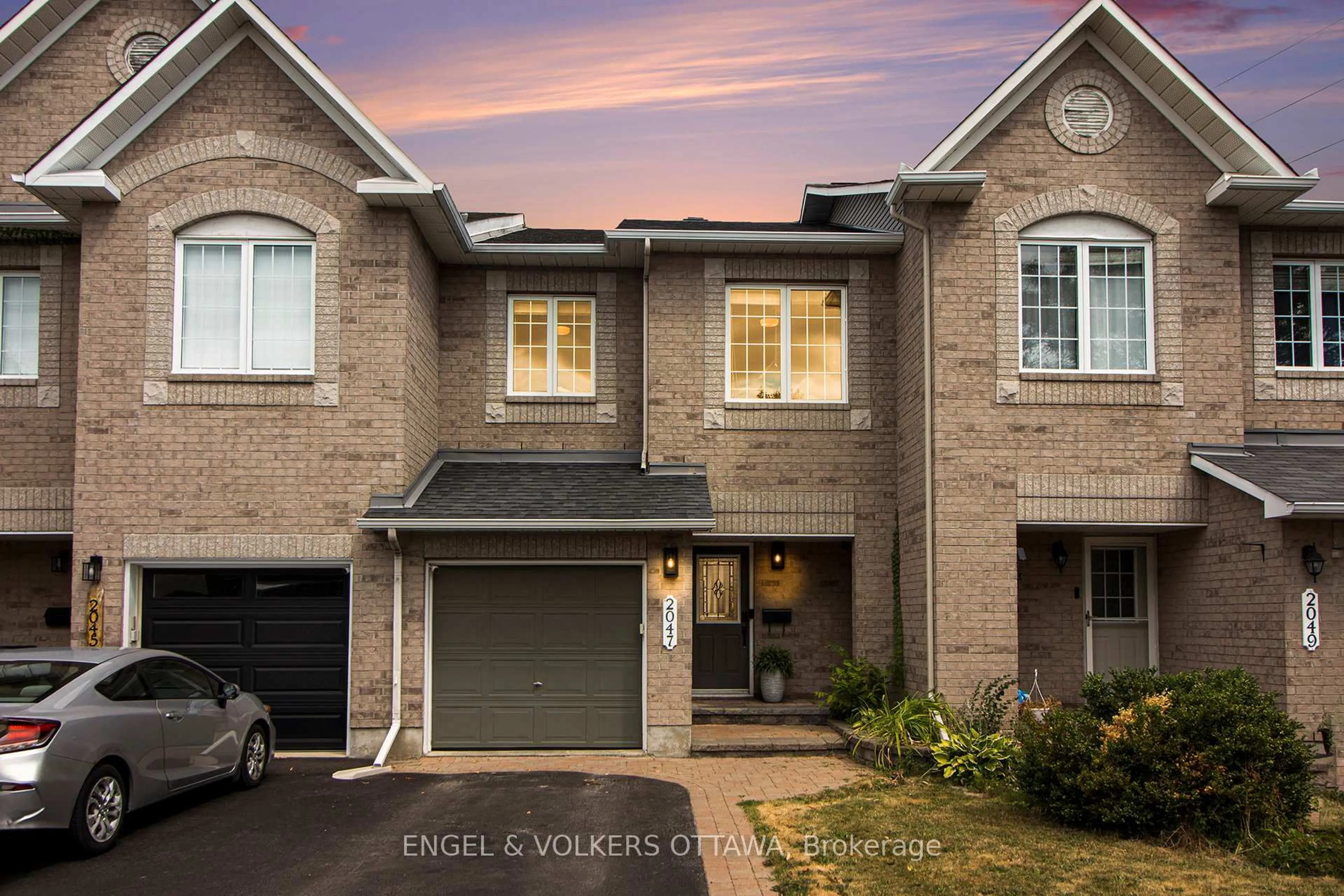 Home with brick exterior material, street for 2047 Dorima St, Ottawa Ontario K4A 4E8