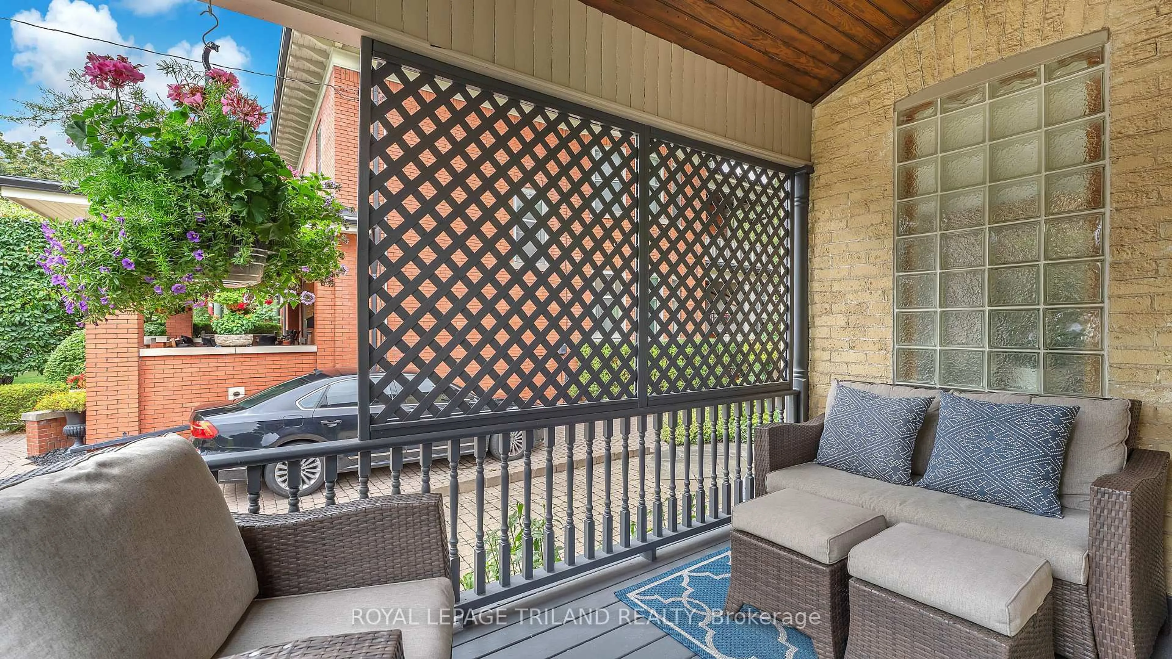 Patio, street for 440 Piccadilly St, London North Ontario N5Y 3G3