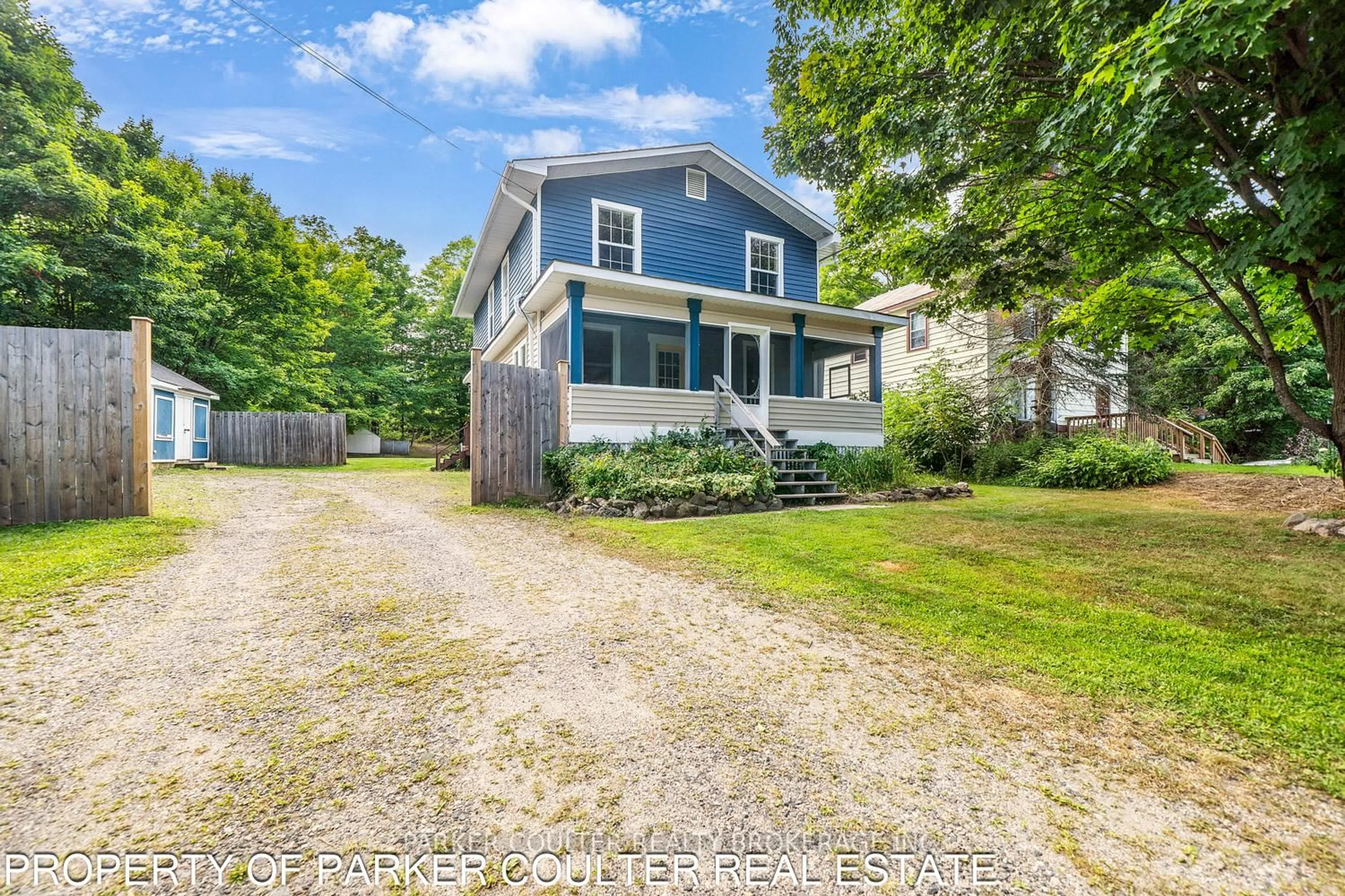 A pic from outside/outdoor area/front of a property/back of a property/a pic from drone, street for 575 High St, Georgian Bay Ontario P0C 1H0
