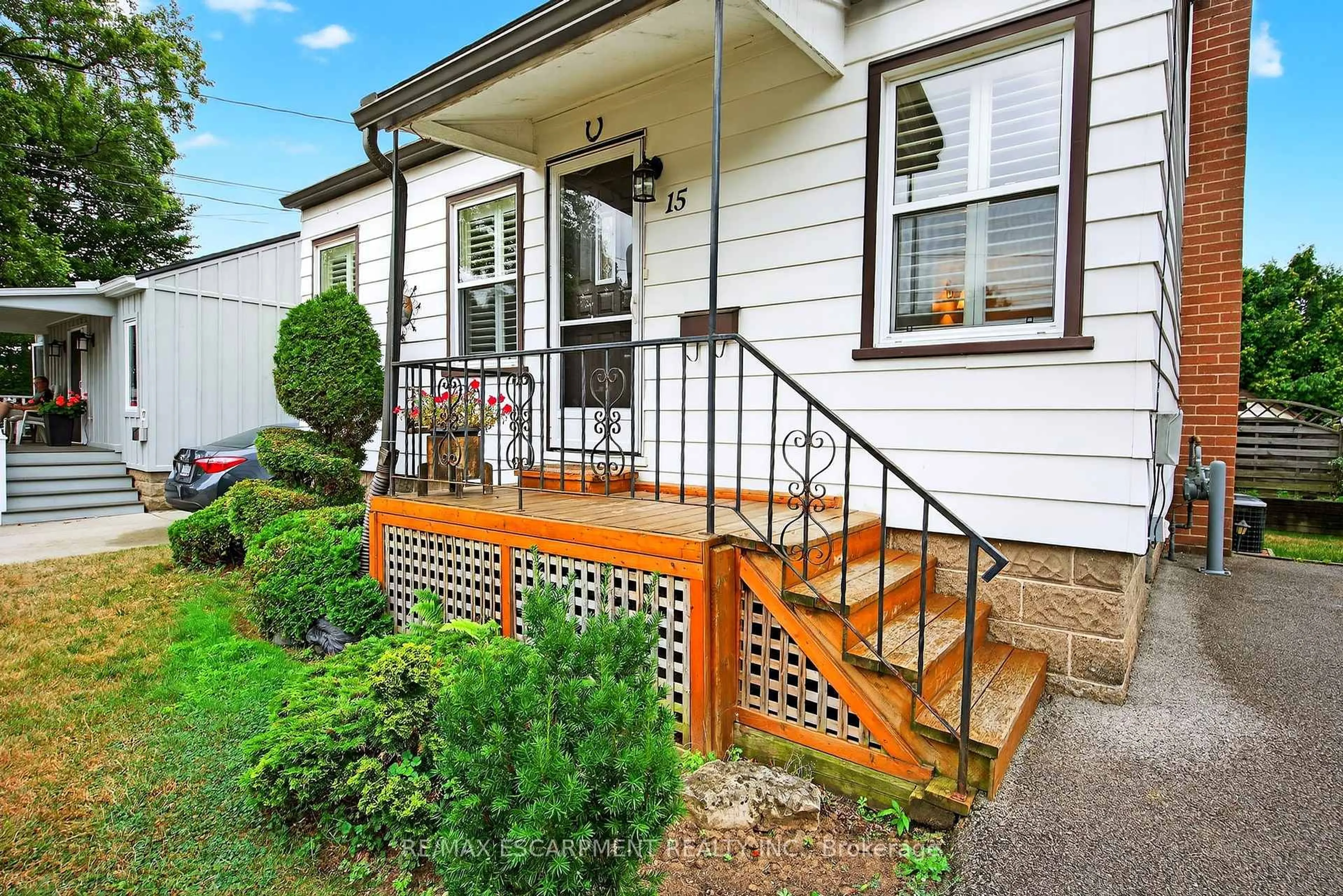 Unknown for 15 Donald Ave, Hamilton Ontario L9H 1E9