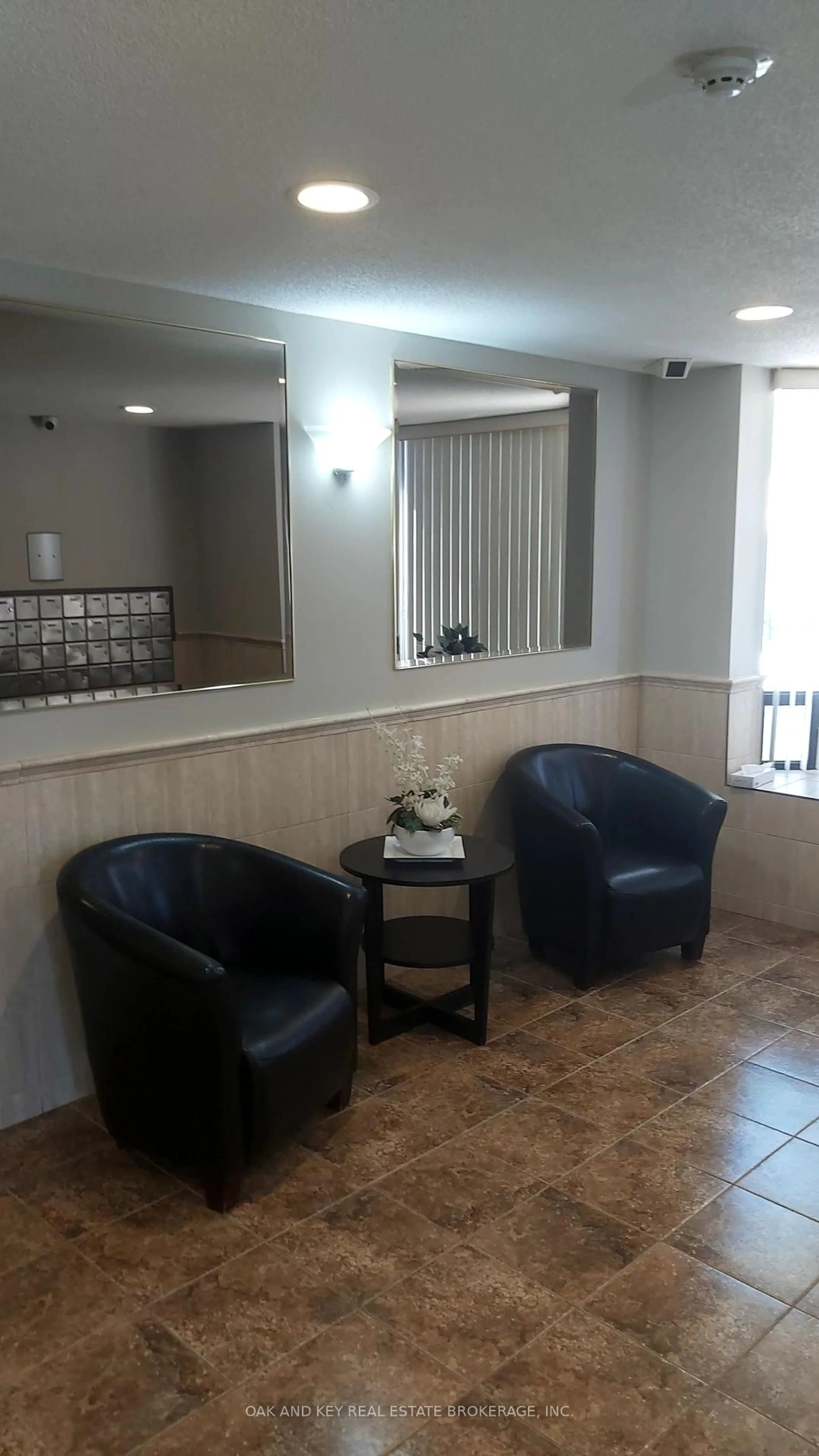 Lobby for 75 Huxley St #703, London South Ontario N6J 4W7