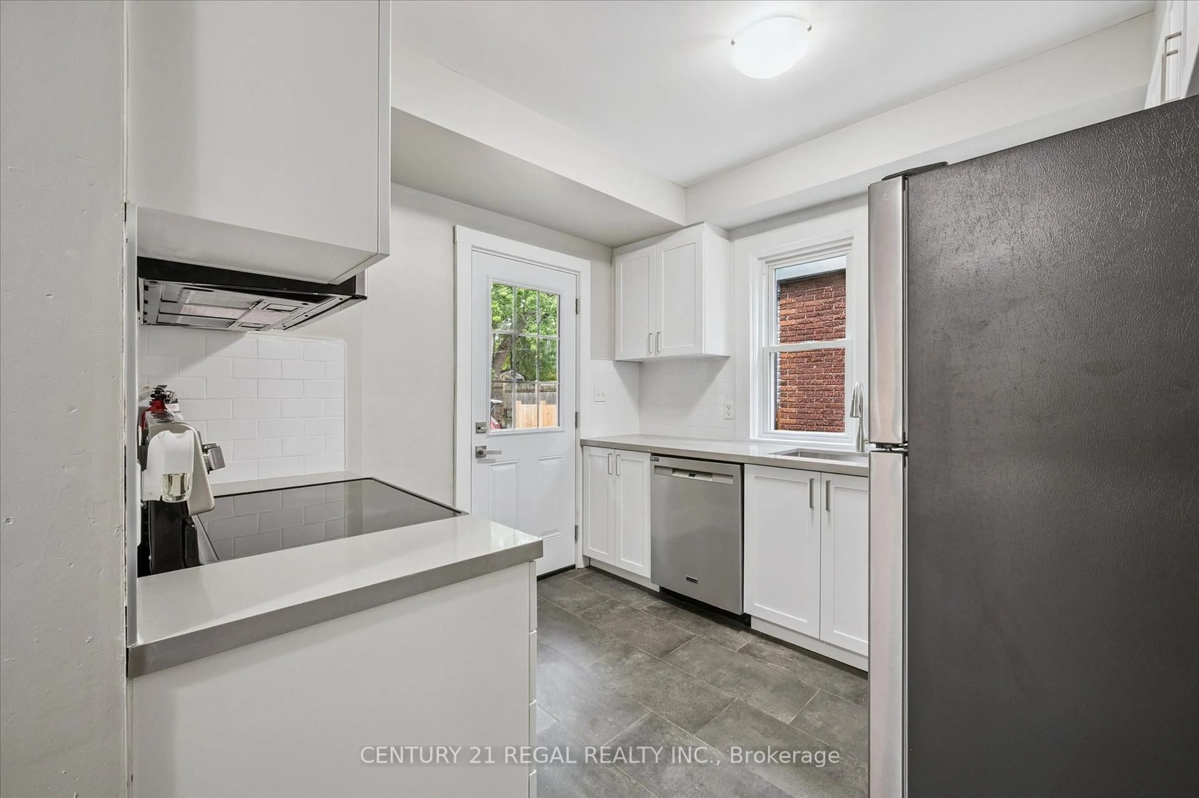 Standard kitchen, unknown for 14 Stirling Ave, Kitchener Ontario N2H 3G5