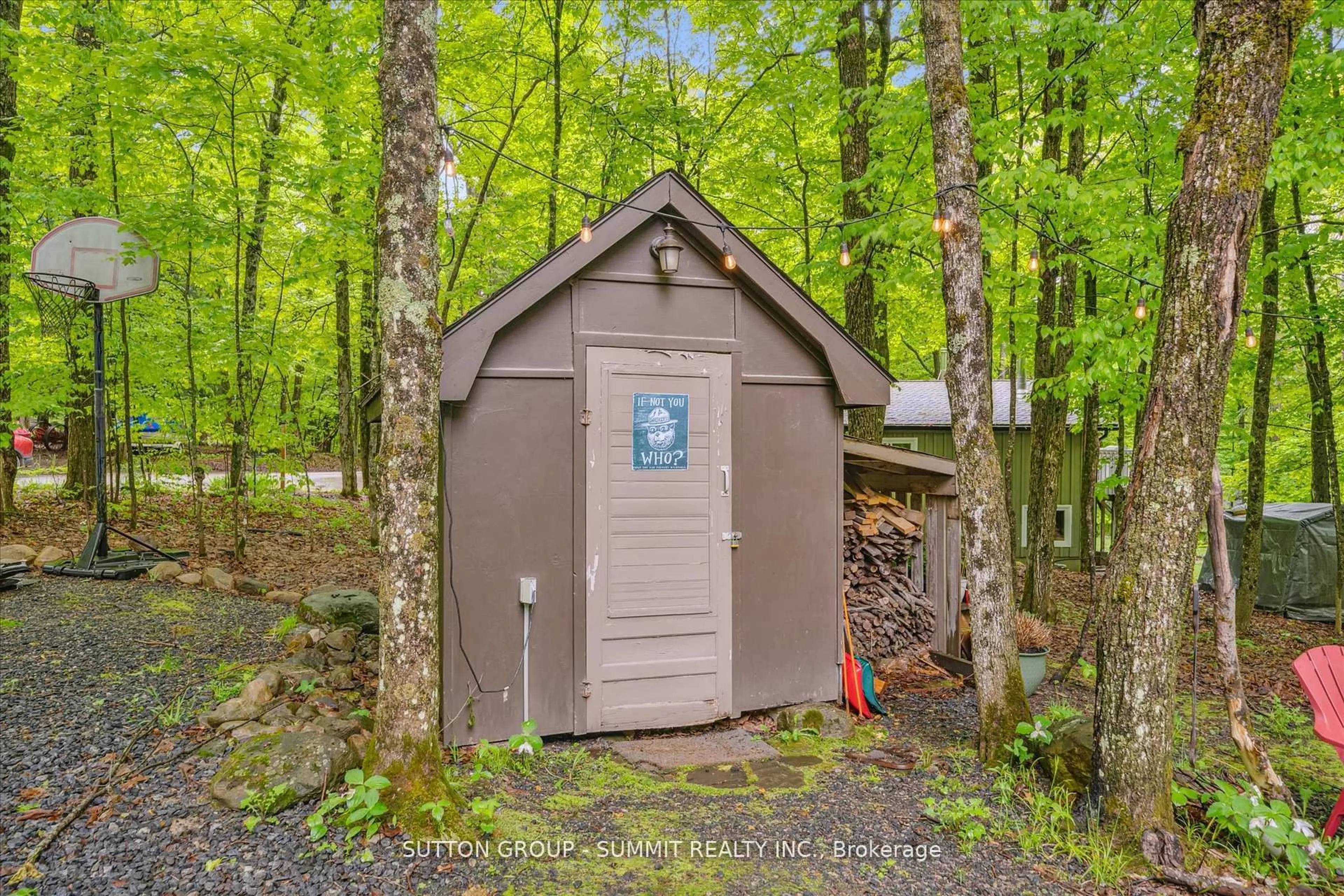 Shed for 17 Sugarbush Lane, Huntsville Ontario P1H 2J3