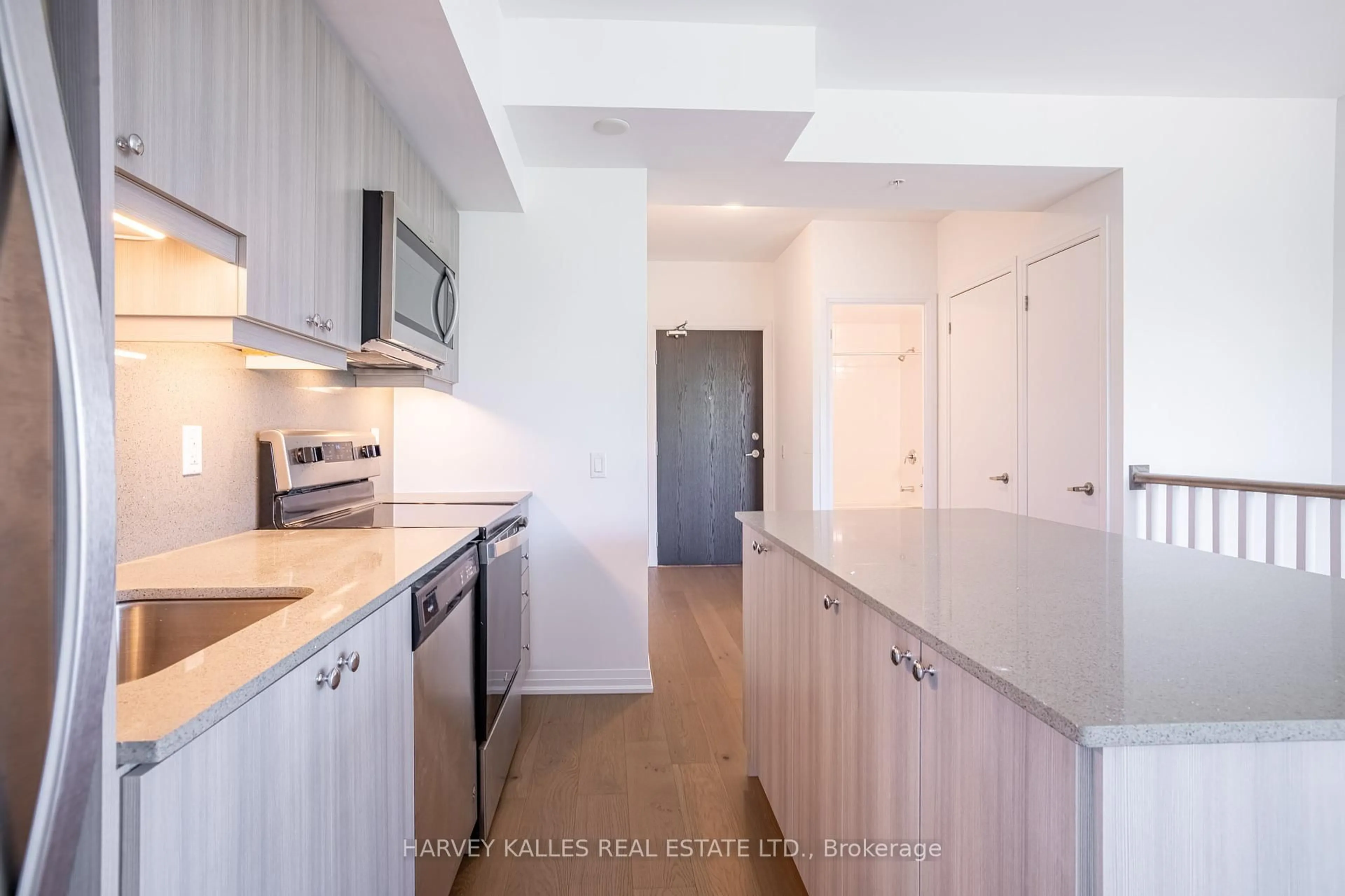 Standard kitchen, unknown for 7711 Green Vista Gate #303, Niagara Falls Ontario L2G 0Y9
