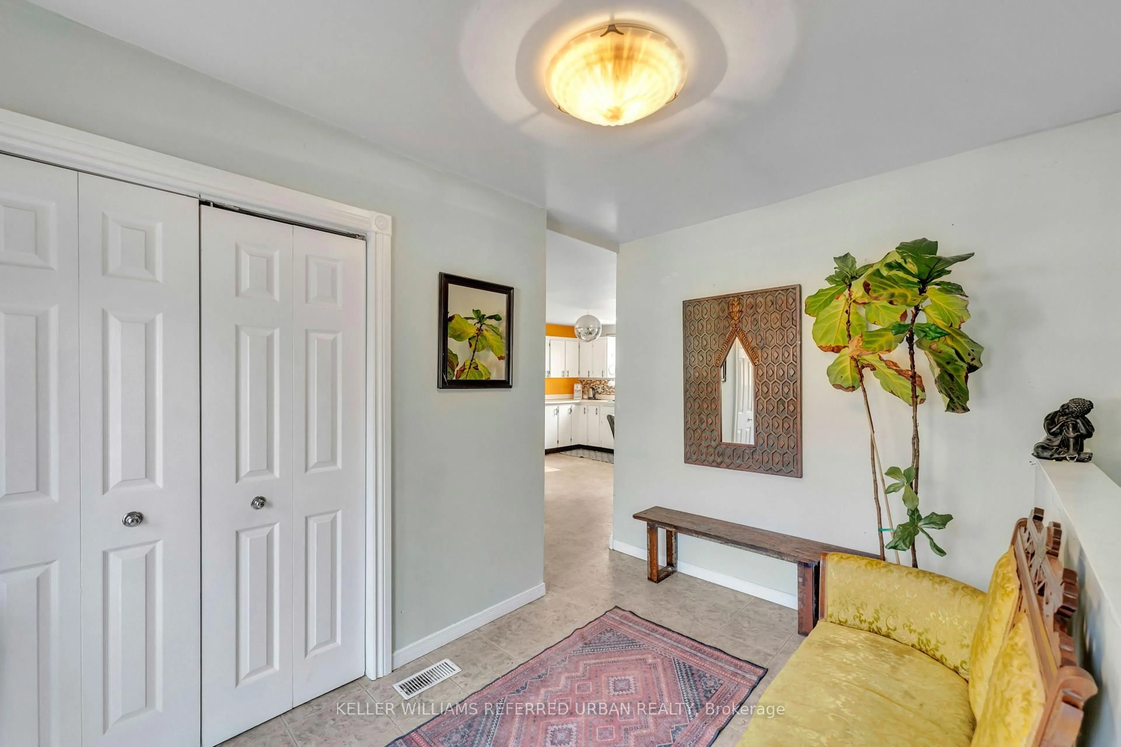 Indoor entryway for 1057 County 31 Rd, Cramahe Ontario K0K 1S0