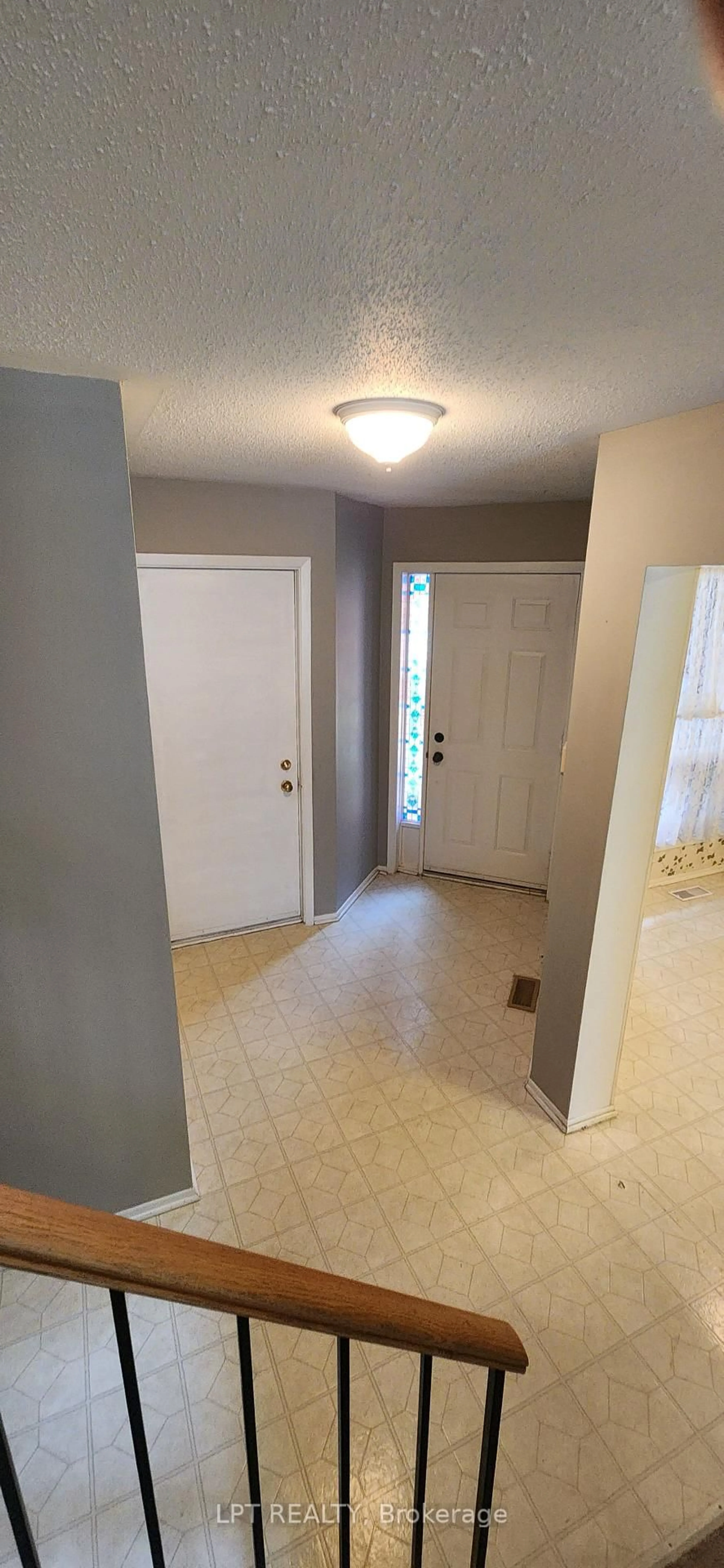 Unknown for 148 Pickwick Dr, Ottawa Ontario K2J 3C8