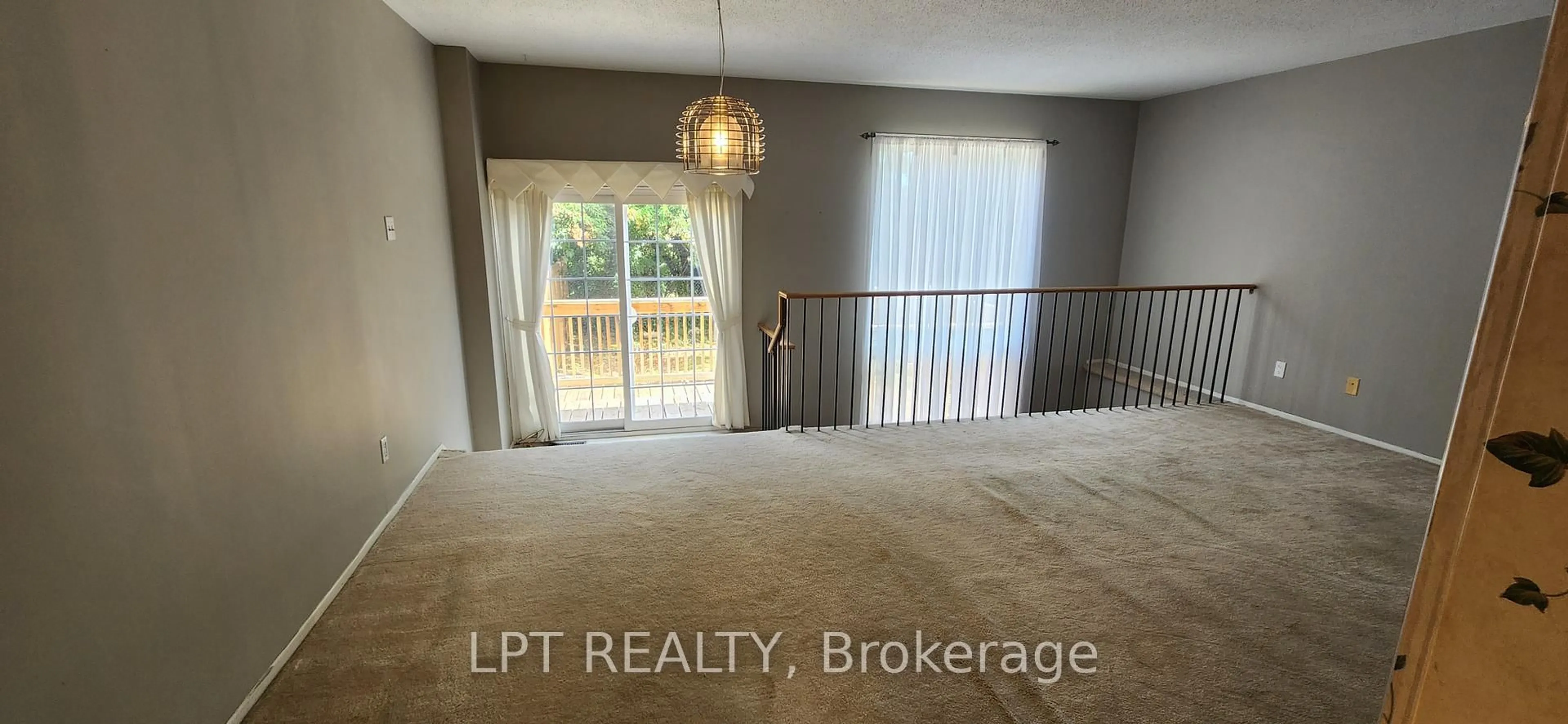 A pic of a room for 148 Pickwick Dr, Ottawa Ontario K2J 3C8