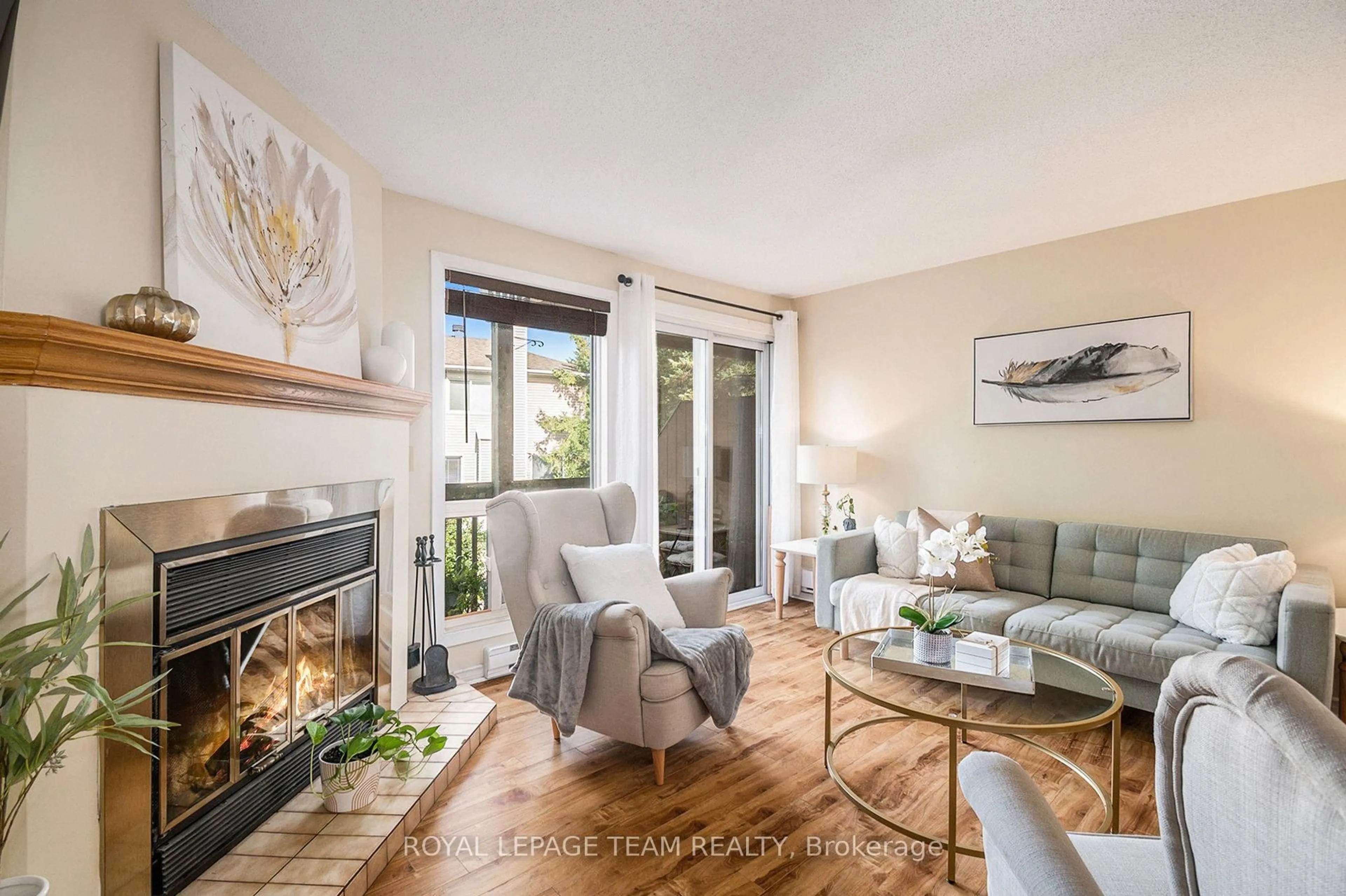 Living room with furniture, unknown for 6720 Jeanne D'Arc Blvd #B, Ottawa Ontario K1C 6E9
