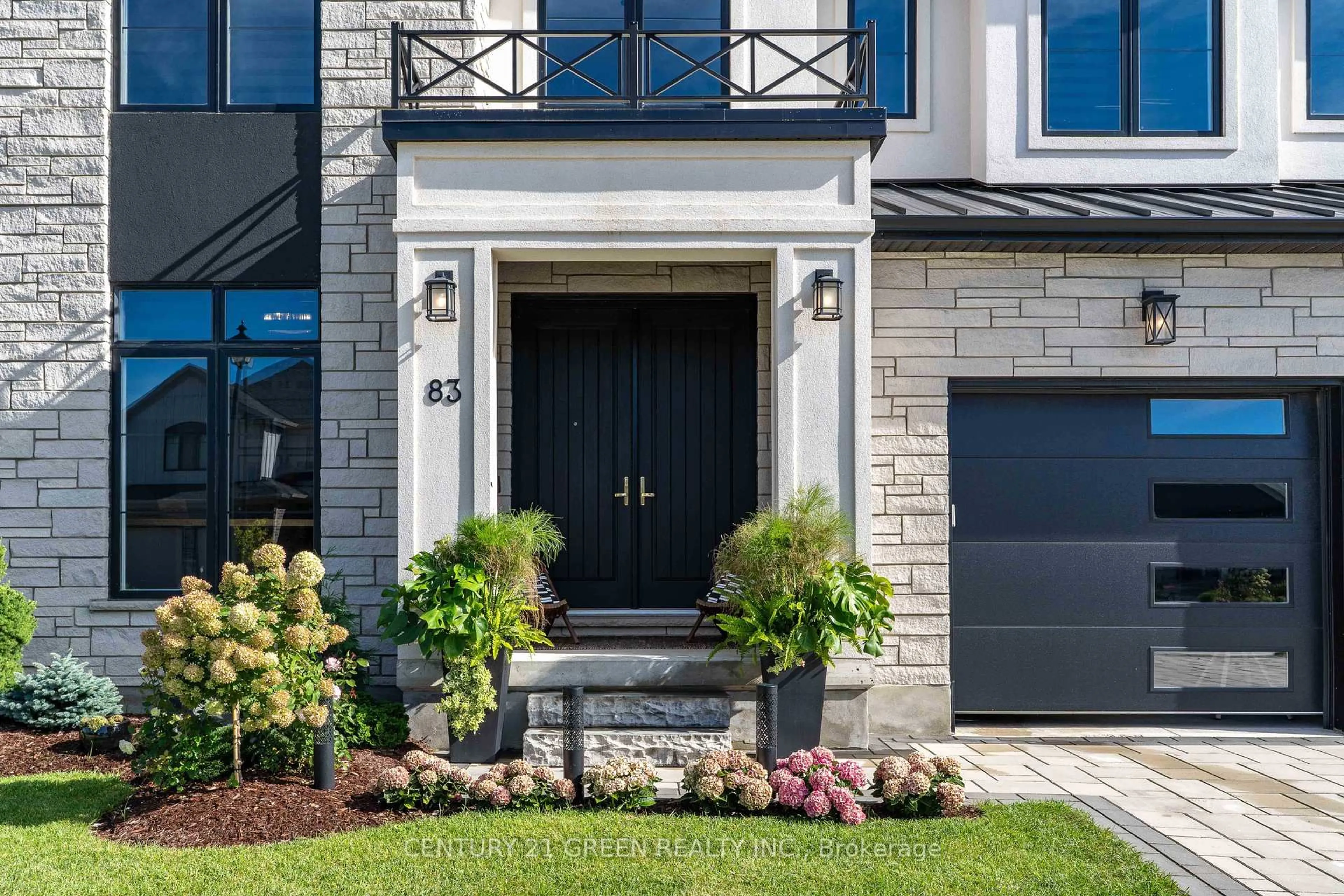 Indoor entryway for 83 Optimist Dr, Southwold Ontario N5P 0G3