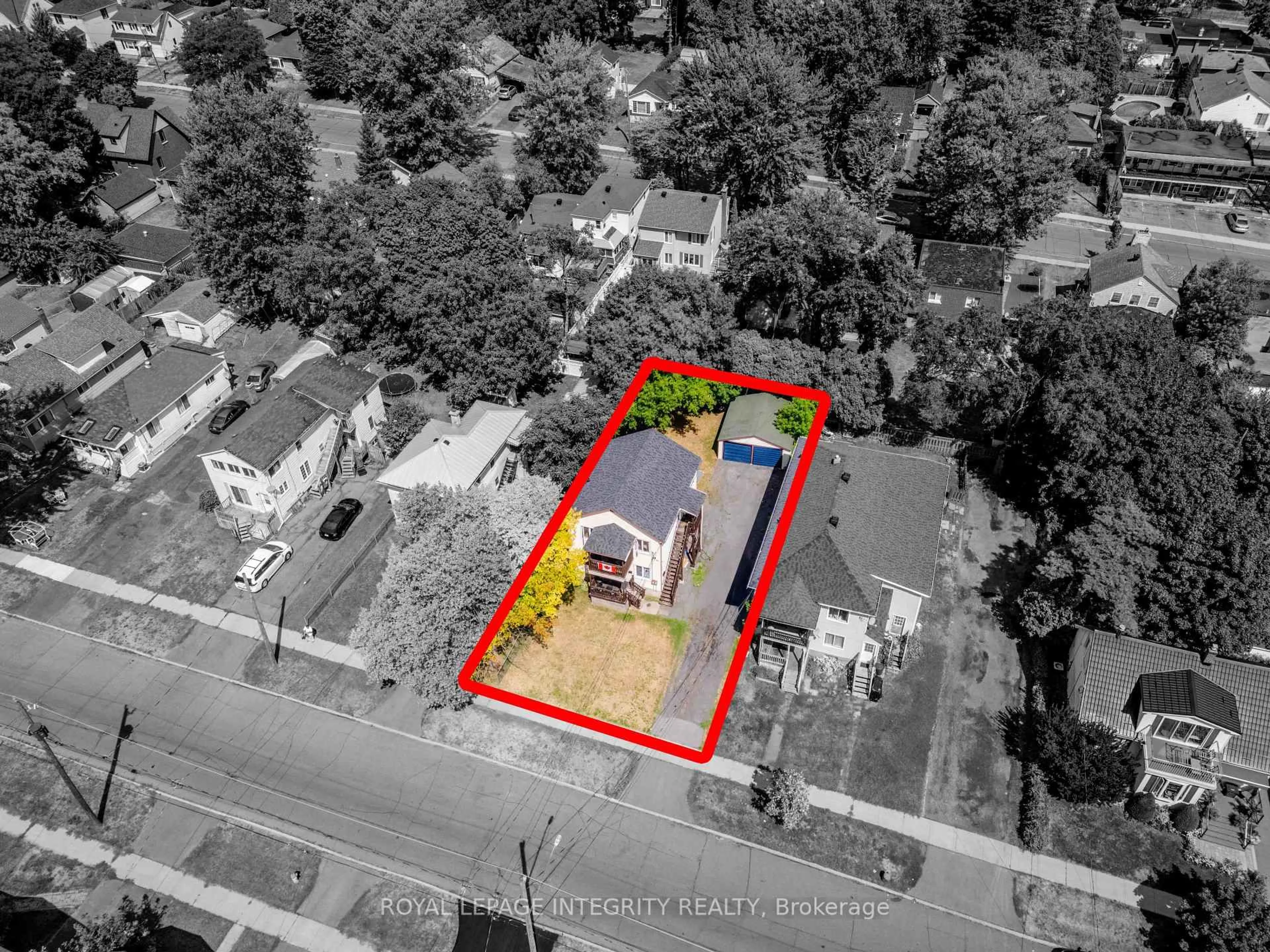 A pic from outside/outdoor area/front of a property/back of a property/a pic from drone, street for 12 Leonia St #12-14, Cornwall Ontario K6H 5L6